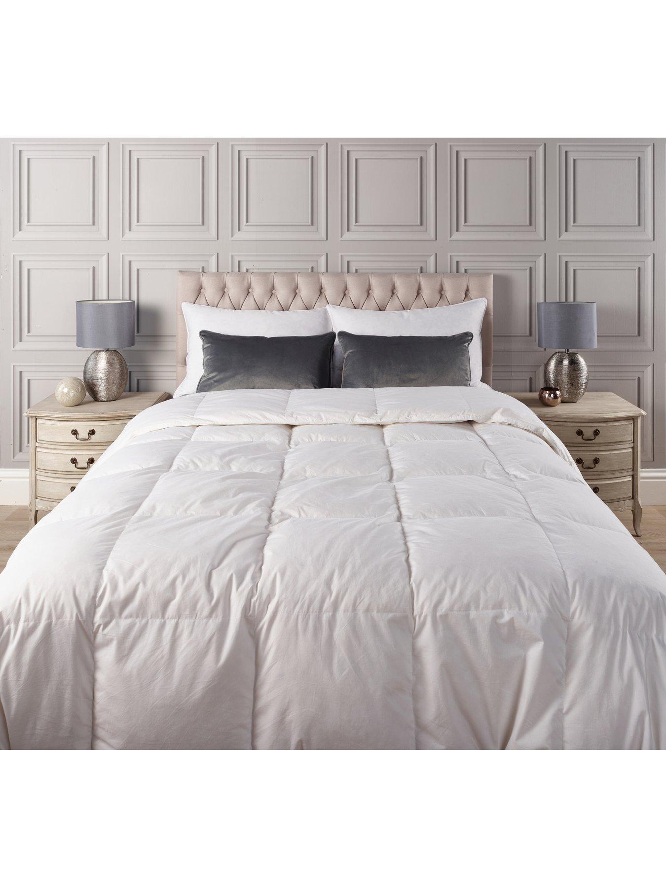 Image 4 of 5 of The Very Collection Anti-Allergy Duck Feather and Down 13.5 Tog Duvet