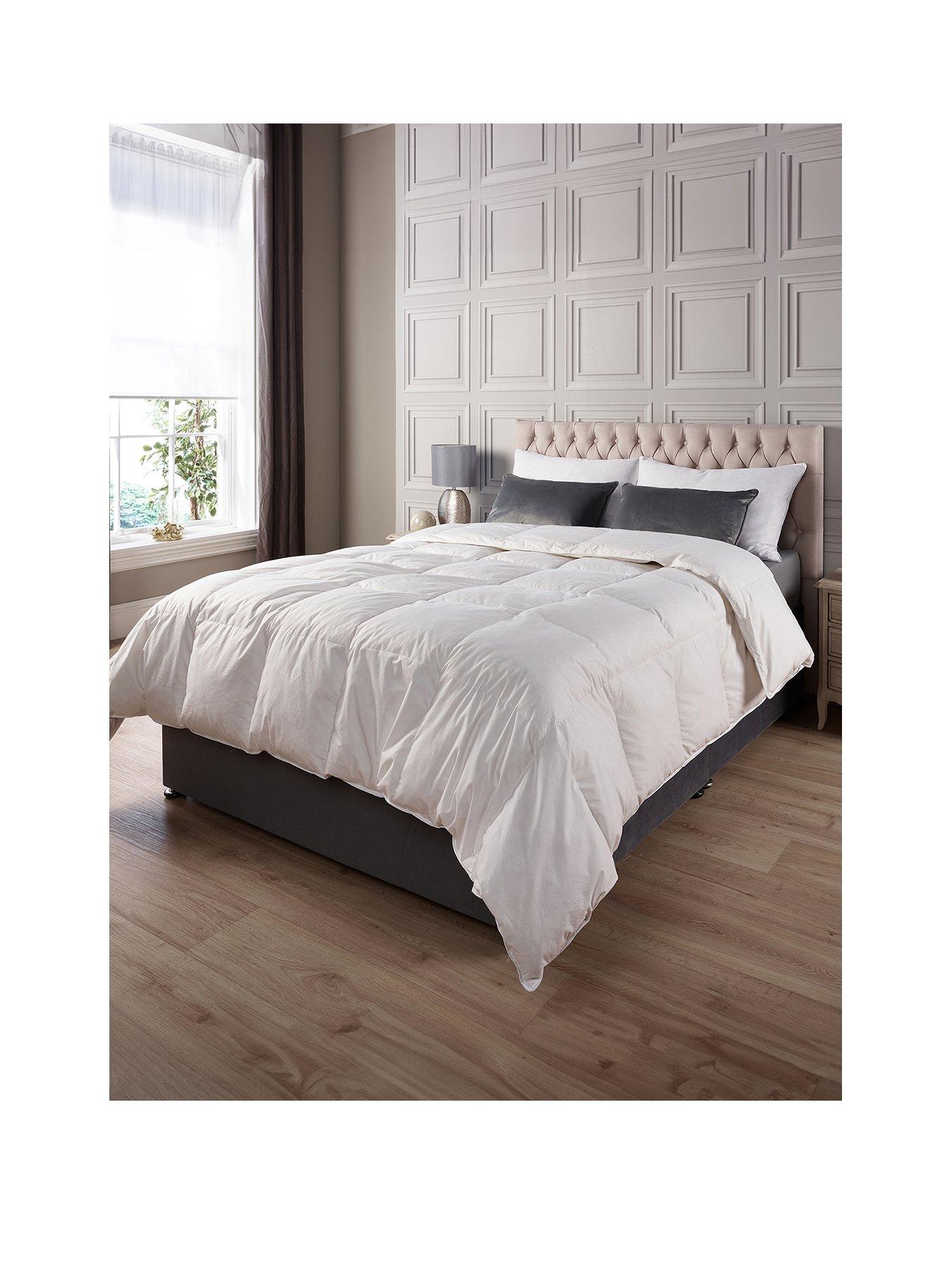 Product photograph of Everyday Collection Duck Feather And Down 15 Tog Duvet from very.co.uk