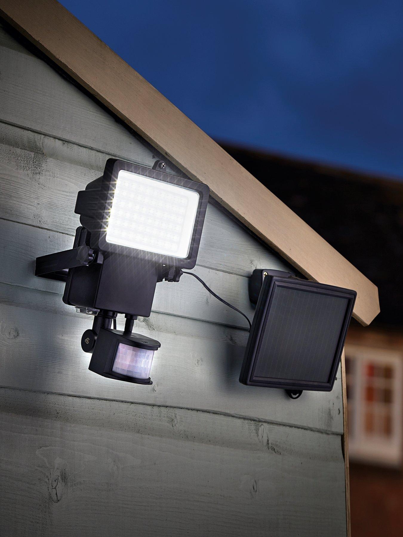 Solar pir security deals light