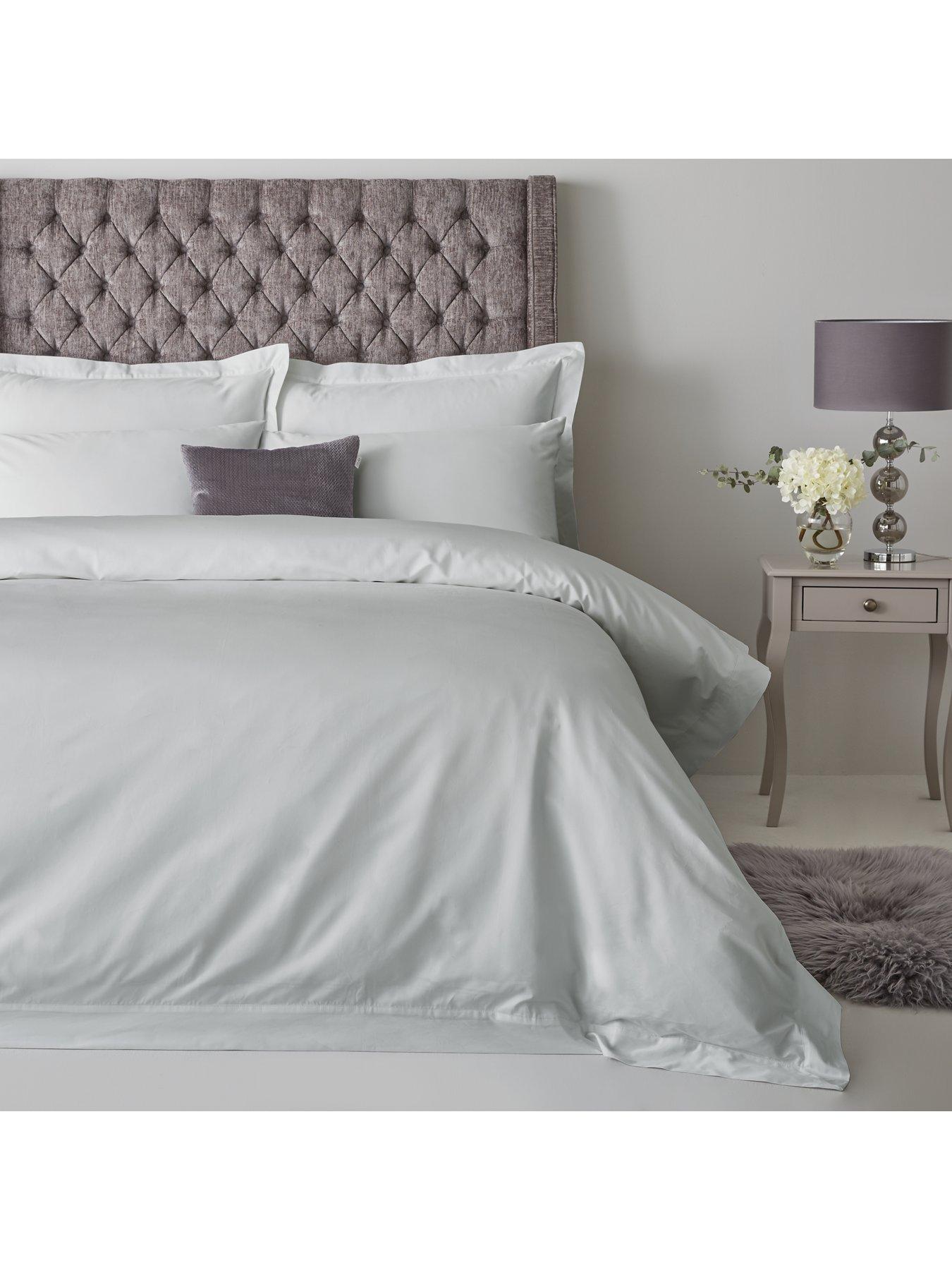undefined Luxury Soft Touch 600 Thread Count 100% Cotton Sateen 32cm Deep Fitted Sheet