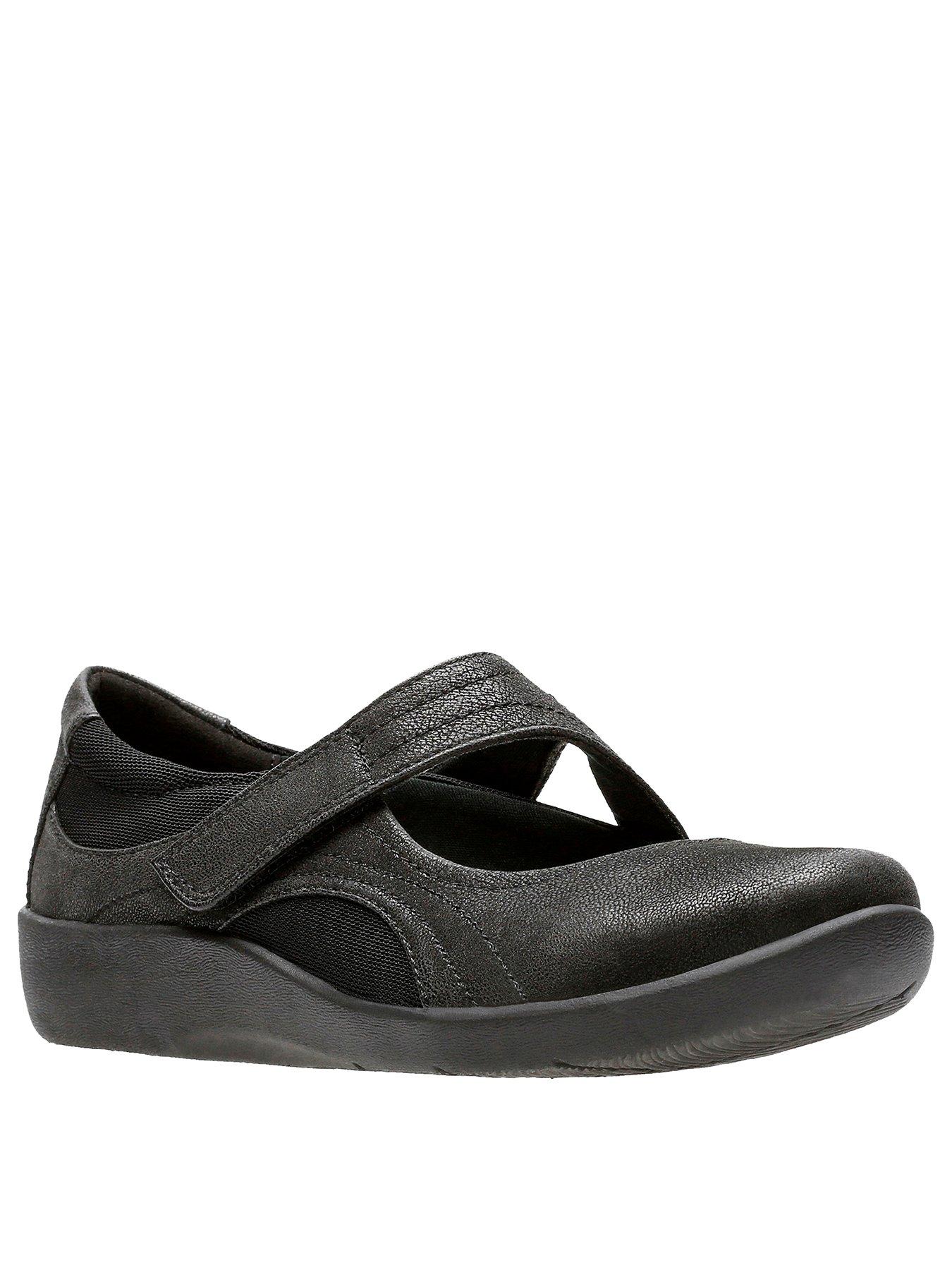 clarks ladies navy blue shoes