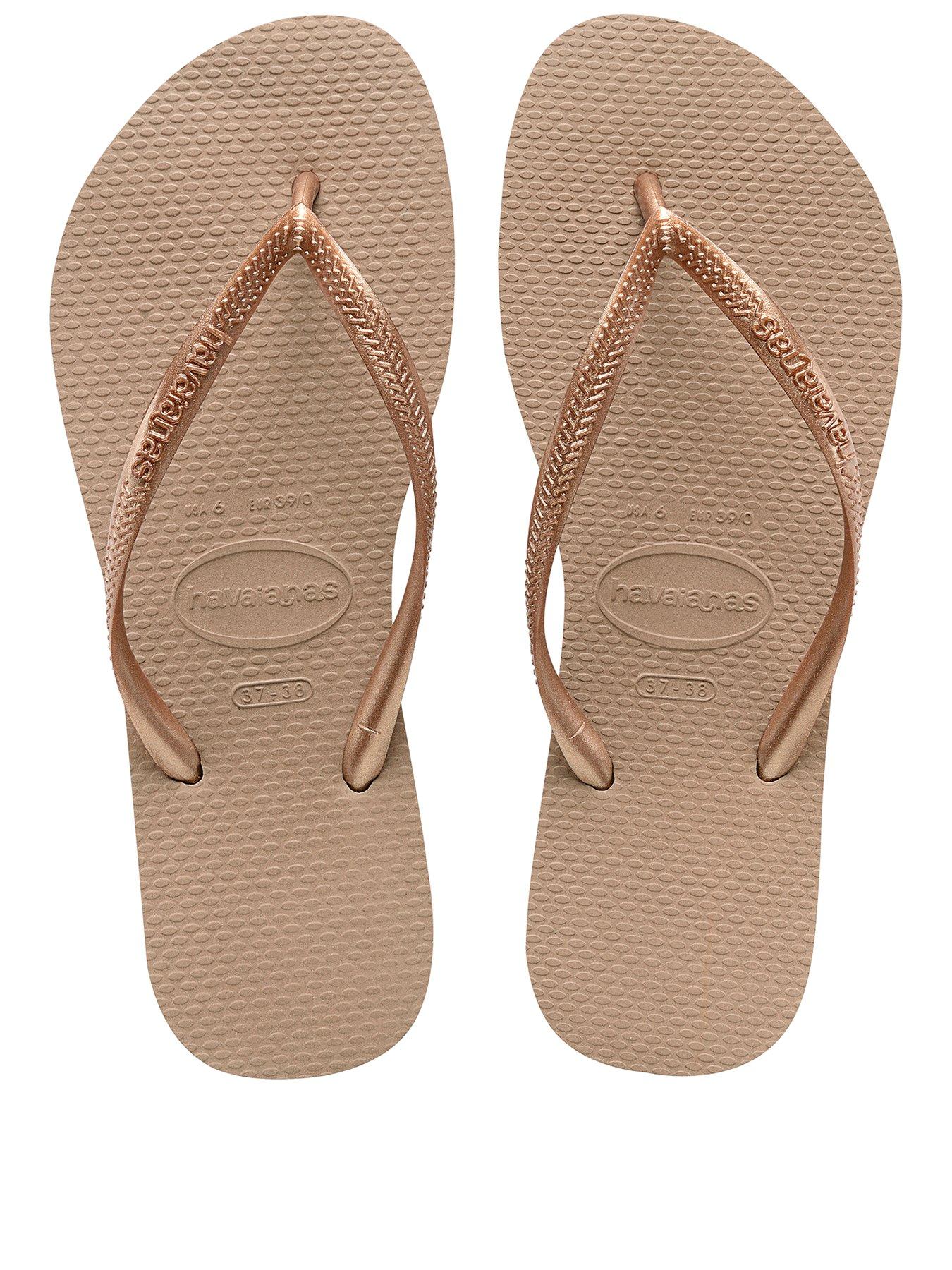 no 6 fur clogs