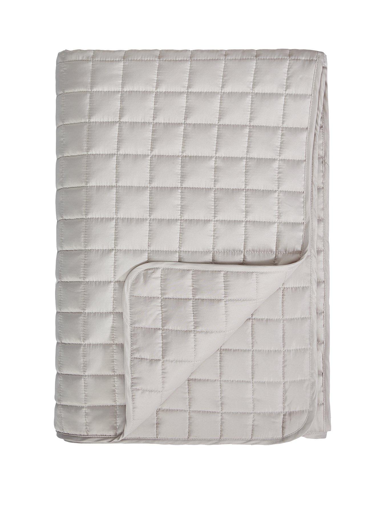 undefined Luxury Quilted Bedspread Throw - Champagne