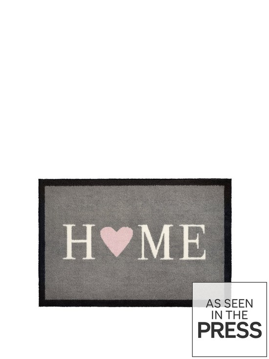 front image of home-heart-indoor-doormat