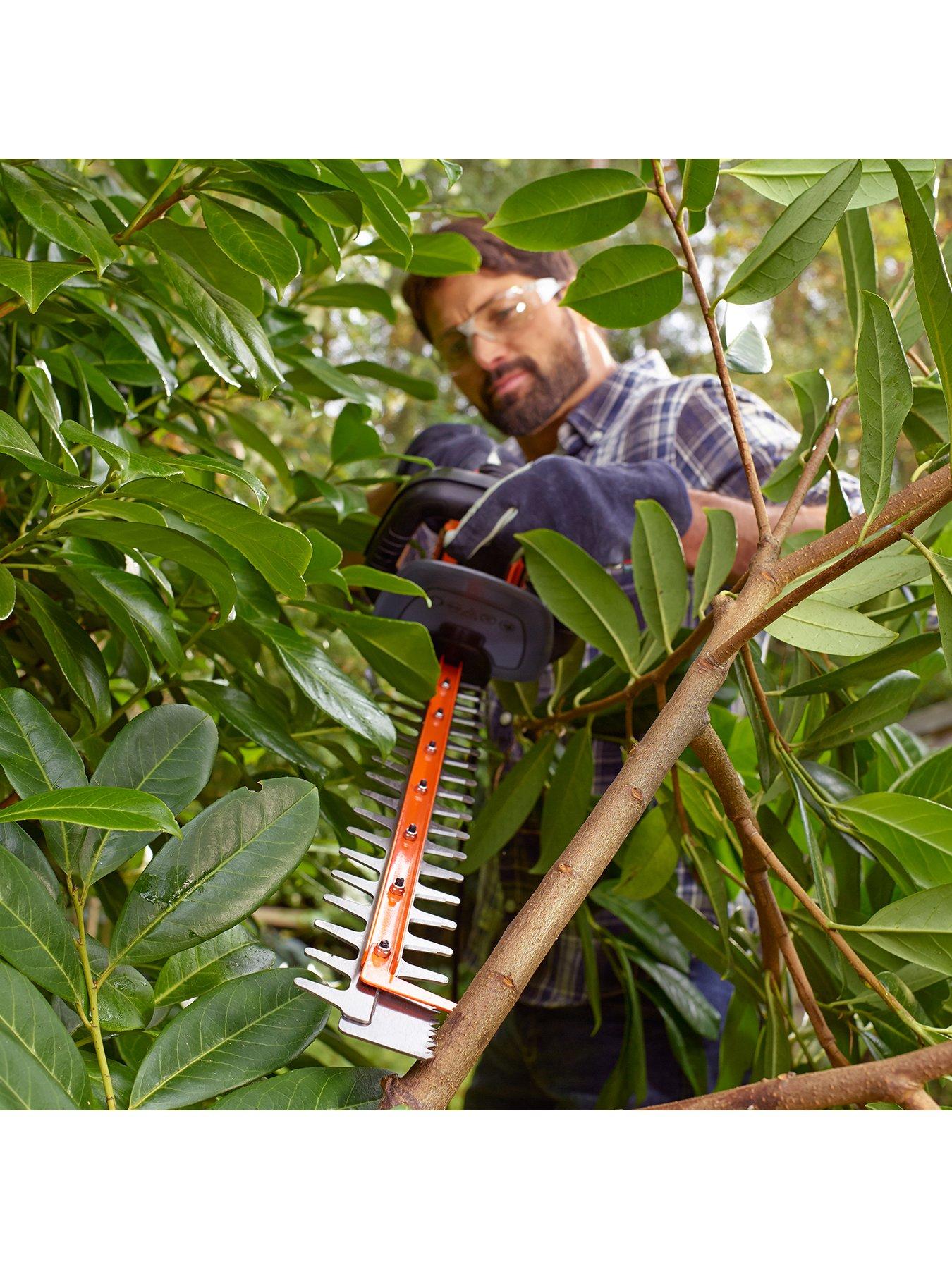Image 5 of 6 of Black & Decker 500-watt&nbsp;Hedge Trimmer
