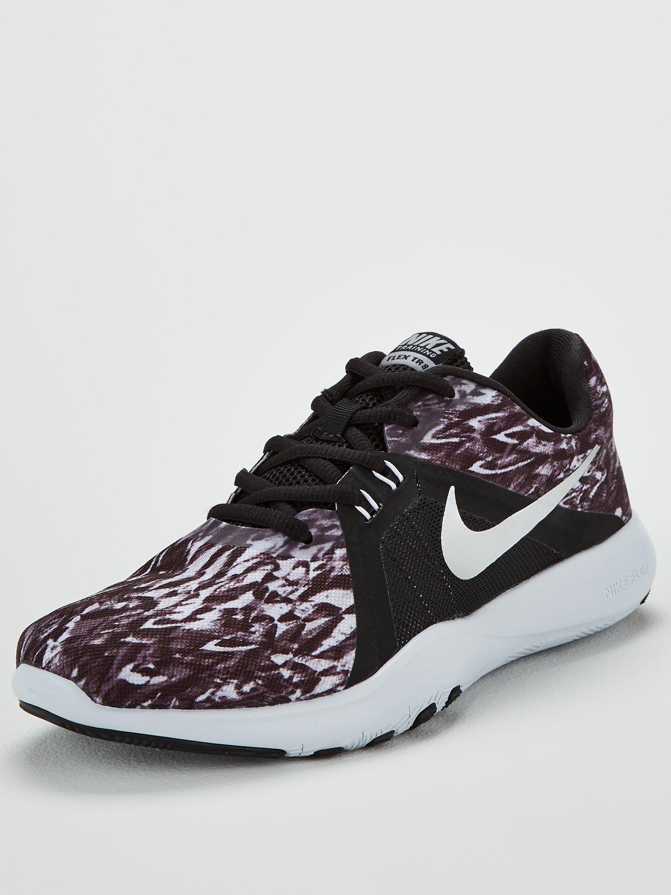 w nike flex trainer 8 print
