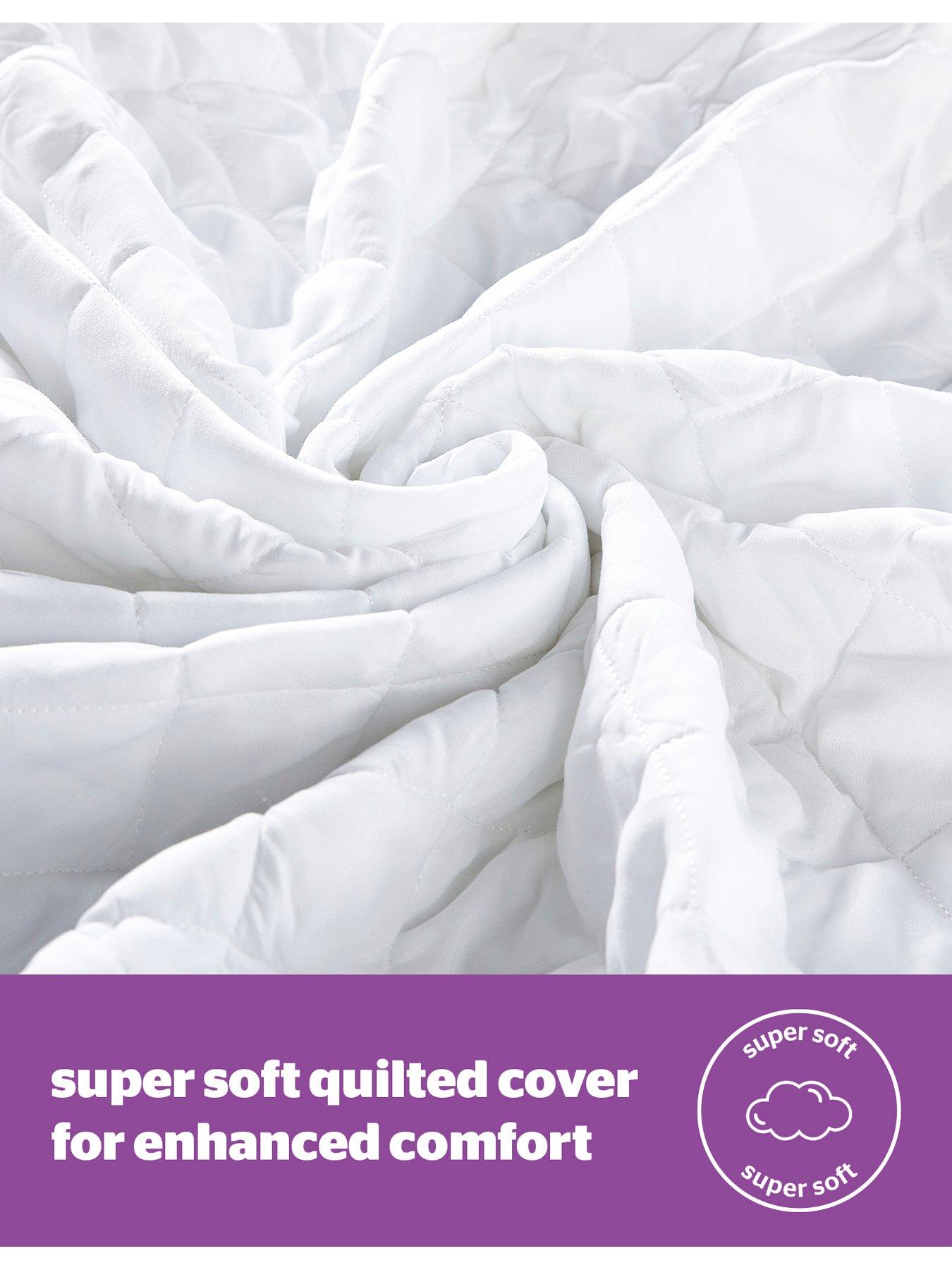 Image 3 of 7 of Silentnight Deep Sleep Mattress Protector
