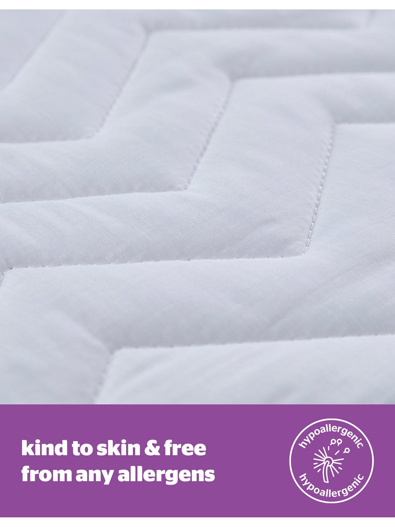 Image 5 of 7 of Silentnight Deep Sleep Mattress Protector