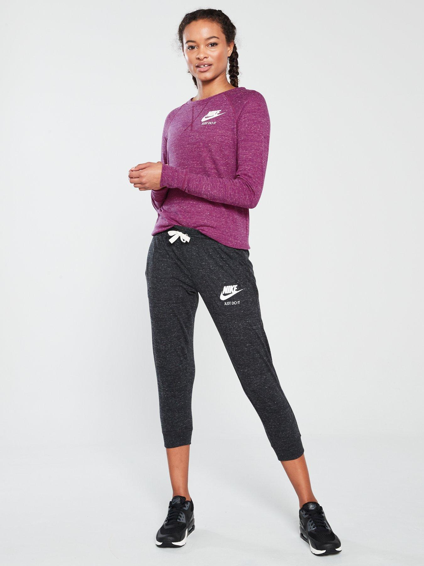 nike women's gym vintage capri pant