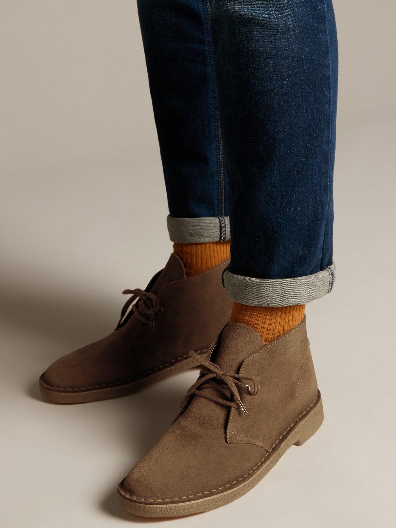 clarks originals desert shoes in cola suede