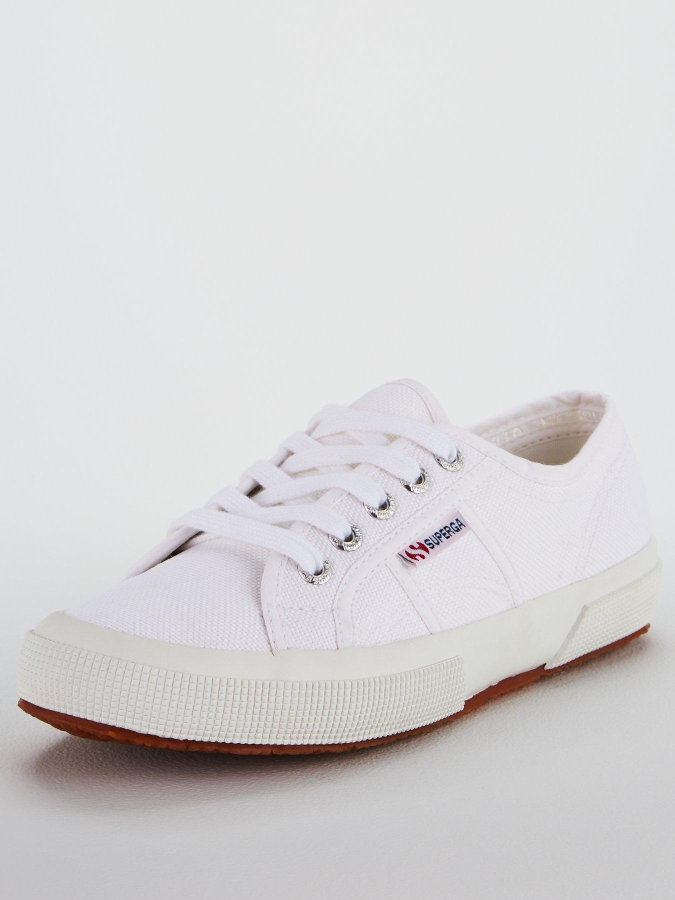 undefined 2750 Cotu Classic Plimsoll White
