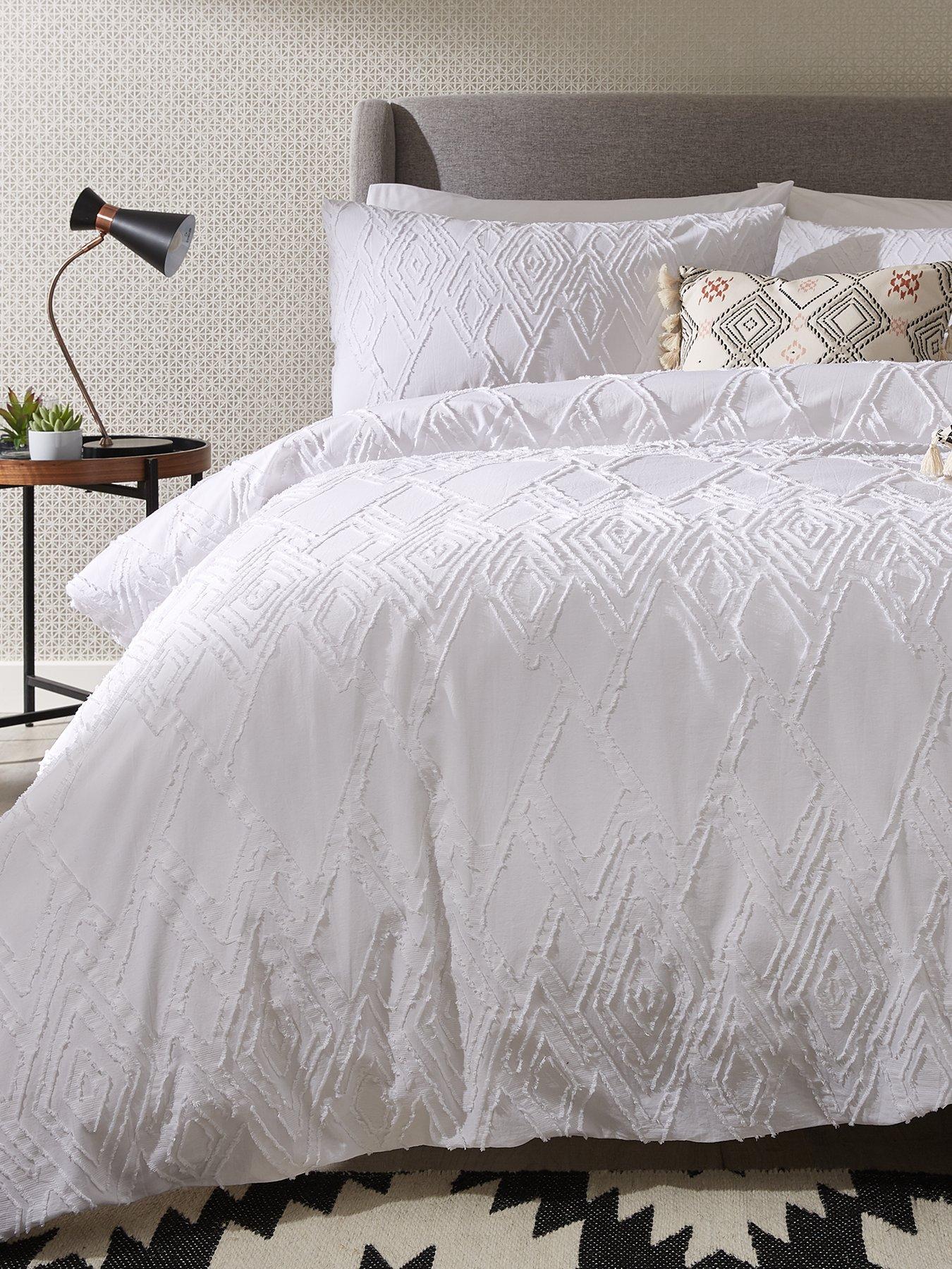 Ideal Home Textured Diamond 200 Thread Count 100 Cotton Duvet