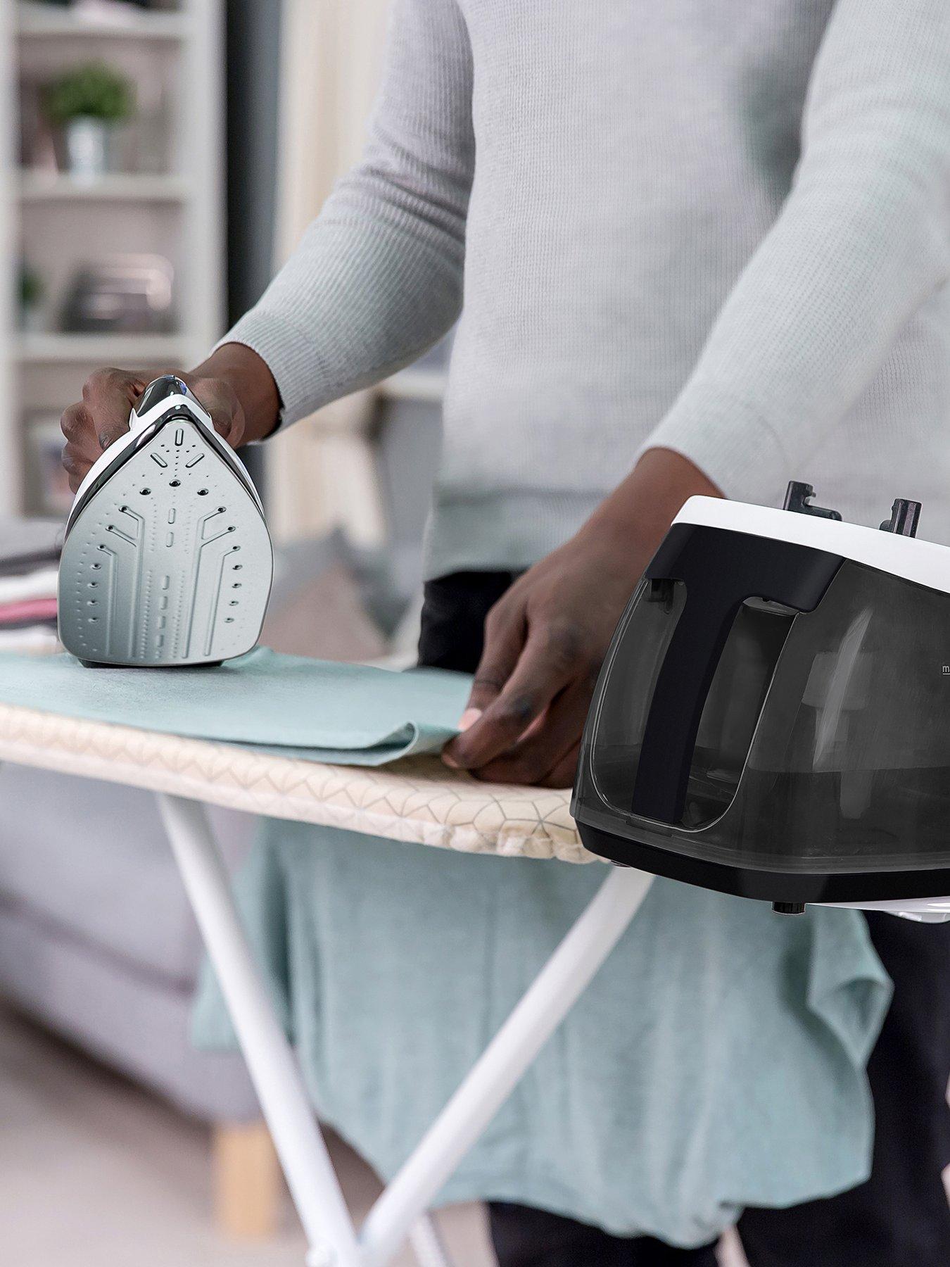 Image 3 of 8 of Russell Hobbs SteamPower Series 1 Steam Generator Iron - 24420