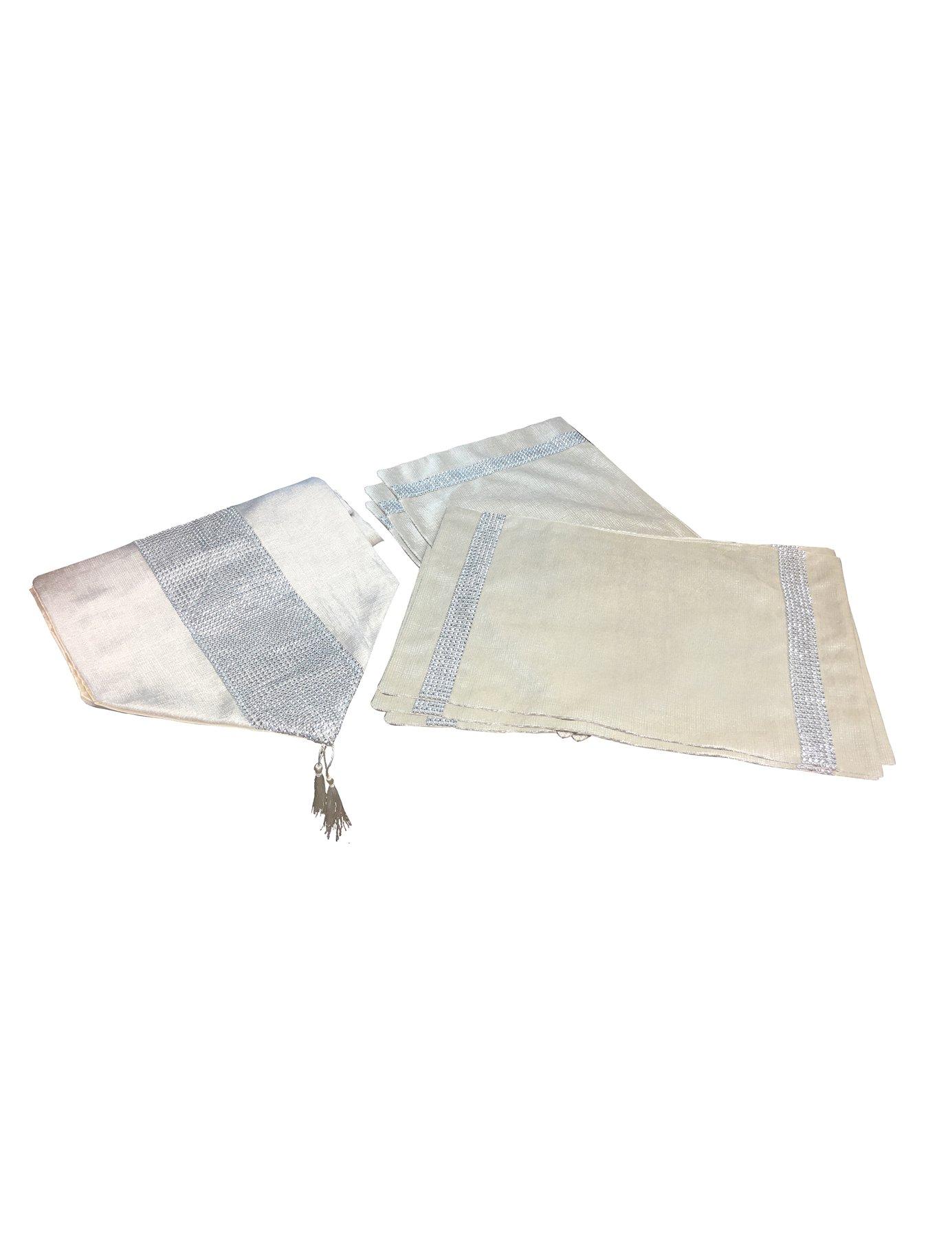 Image 2 of 2 of WATERSIDE 7-Piece Velvet Diamante Christmas&nbsp;Runner Set -&nbsp;Champagne Gold
