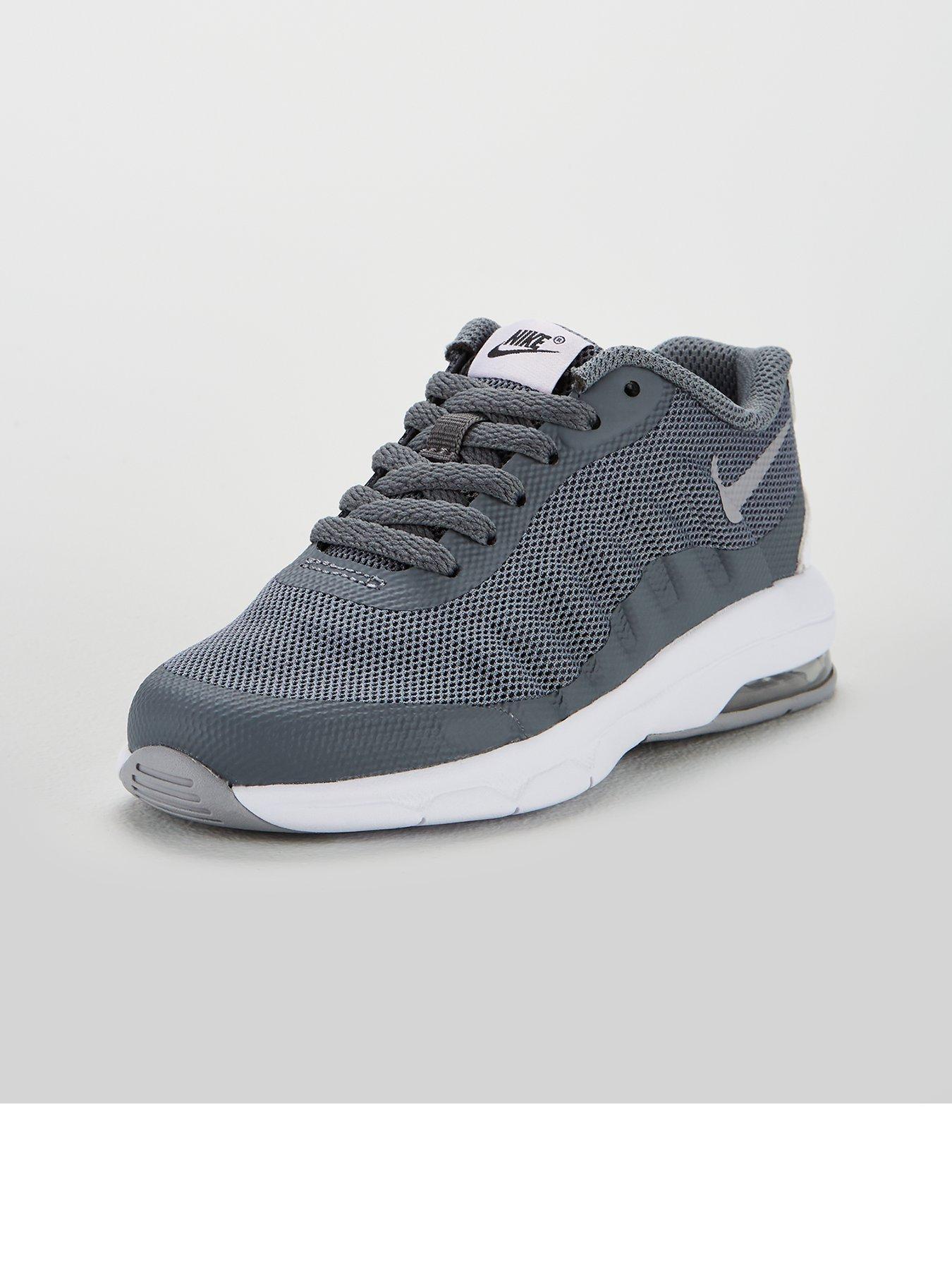 boys nike trainers uk