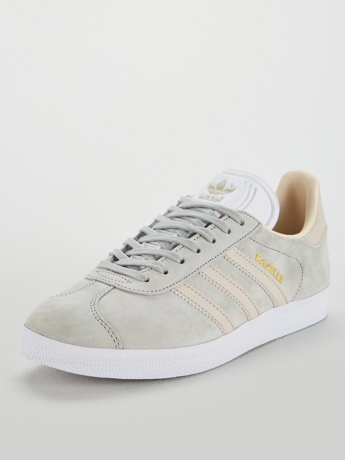 grey and pink gazelles