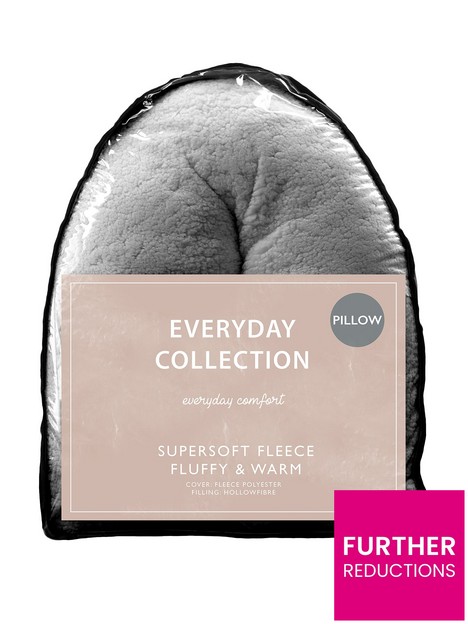everyday-collection-teddy-fleece-v-shaped-pillow