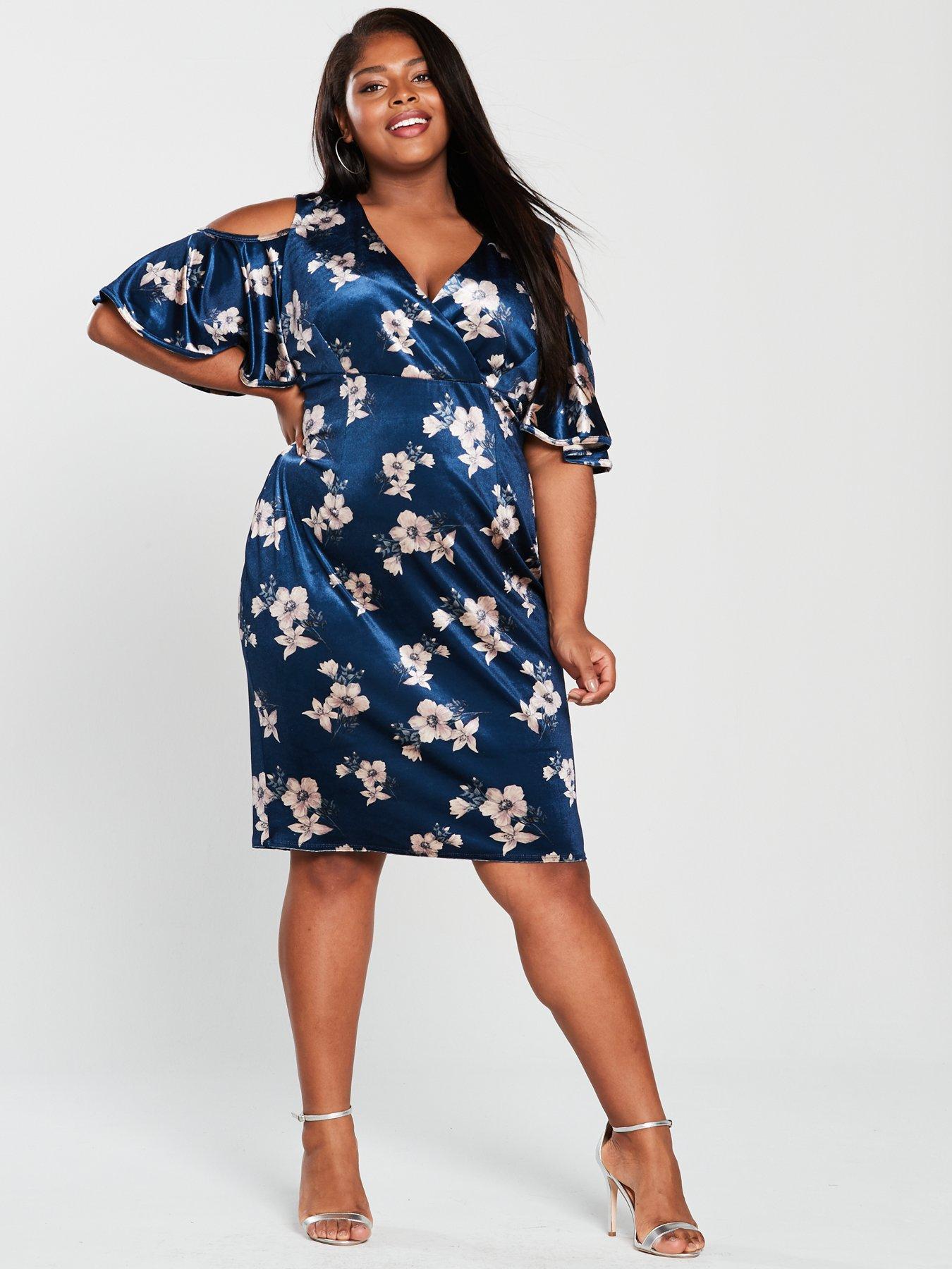 Curve girls. 11 Tricks to Perfect Posing for Girls With CurvesPlus Size