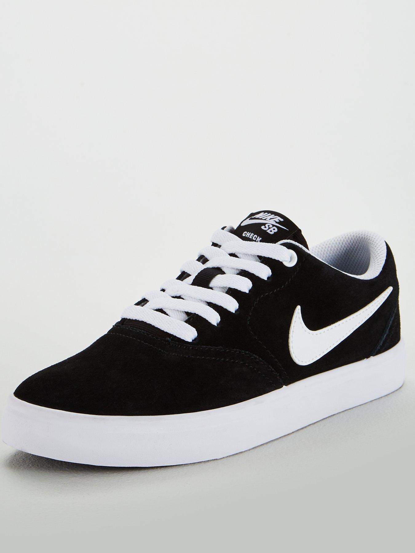 black nike sb trainers