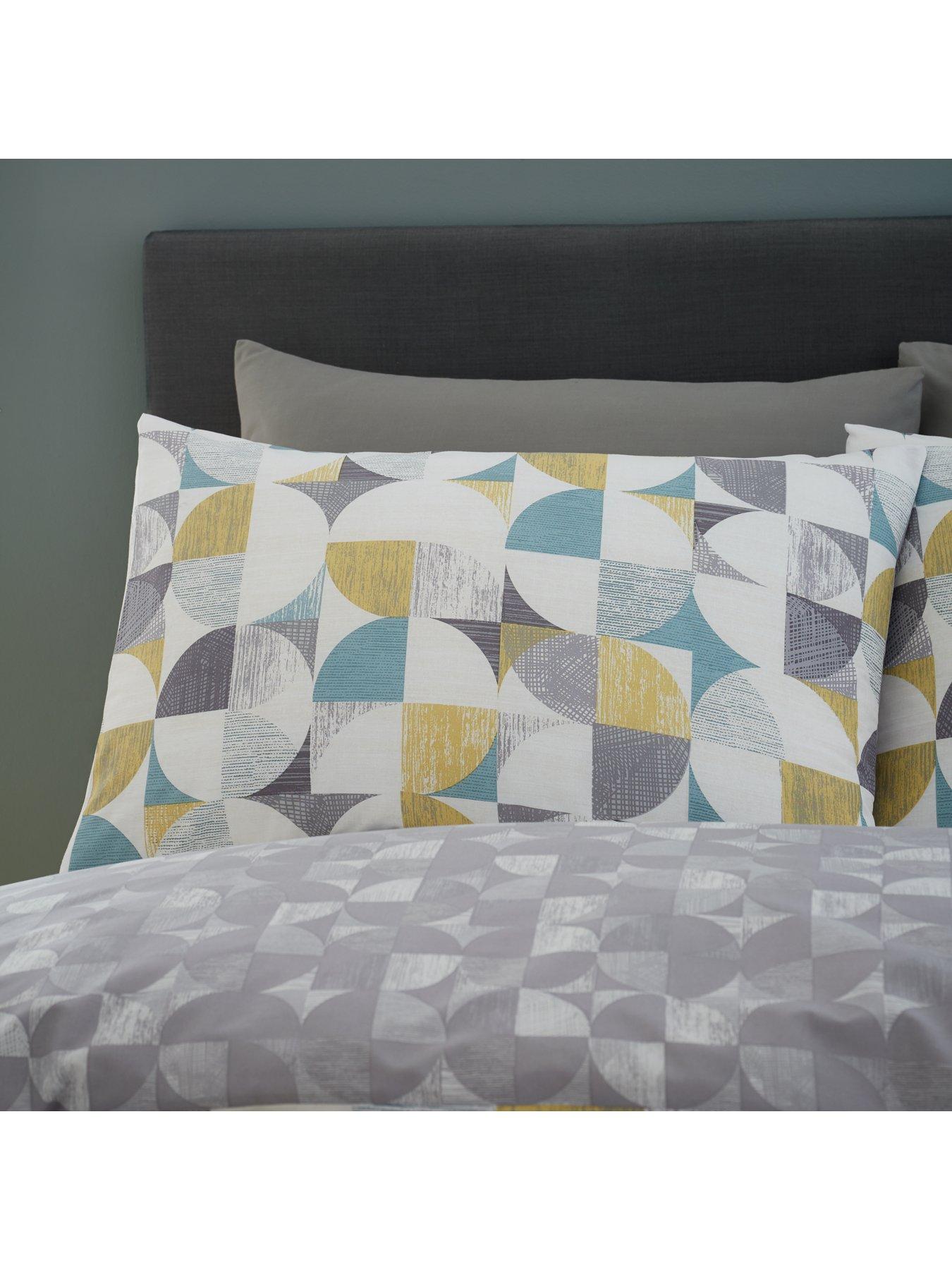 Image 3 of 7 of Catherine Lansfield Retro Circles Duvet Cover Set - Teal Ochre