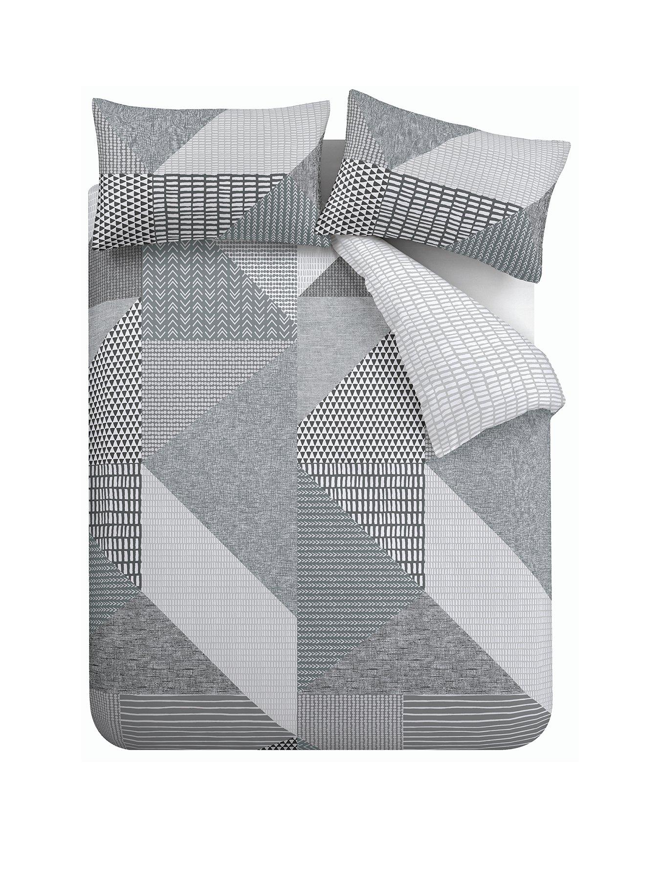 Image 2 of 7 of Catherine Lansfield Larsson Geo Duvet Cover Set - Grey