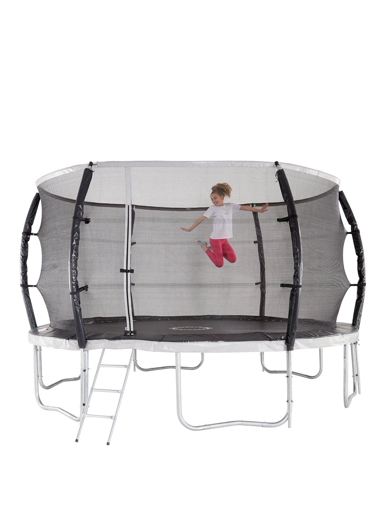 14ft Trampoline With Enclosure