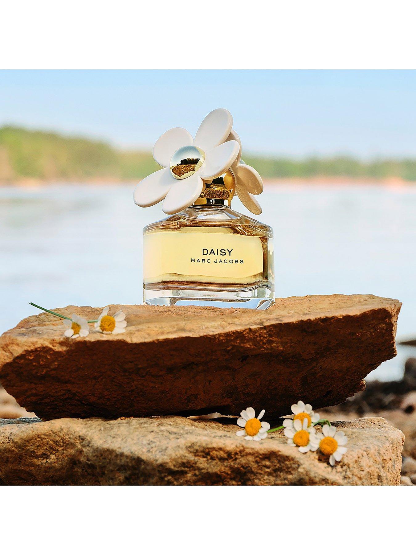 MARC JACOBS Daisy Eau de Toilette 50ml Very