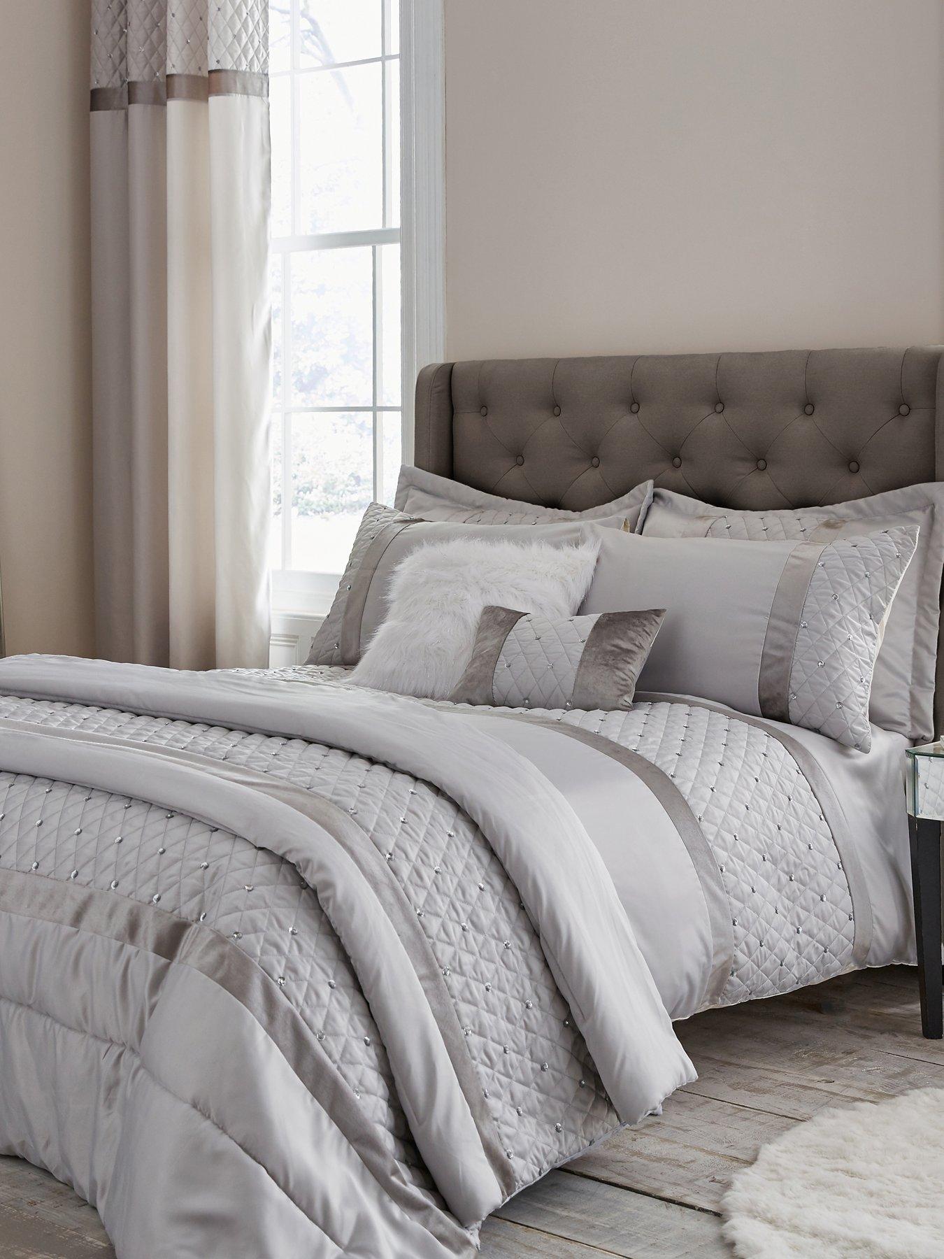 Catherine Lansfield Sequin Cluster Bedspread Throw Silver Very