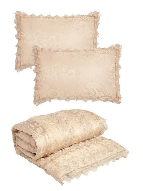 patience-bedspread-throw-and-pillow-shams