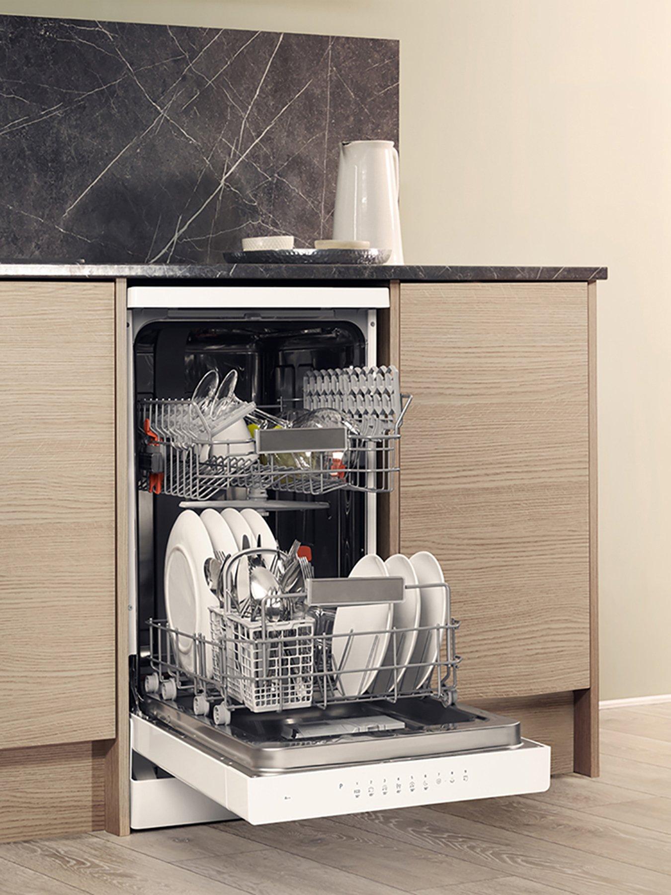 Image 4 of 7 of Hotpoint Clover HSFO3T223WUKN 10-Place Slimline Dishwasher with Quick Wash and 3D Zone Wash - White