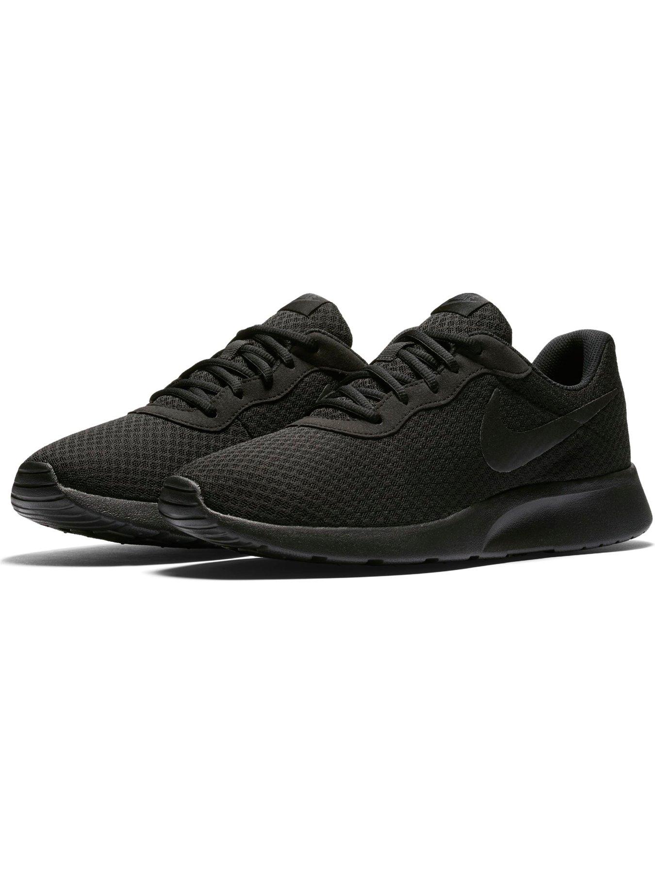black tanjun nike trainers