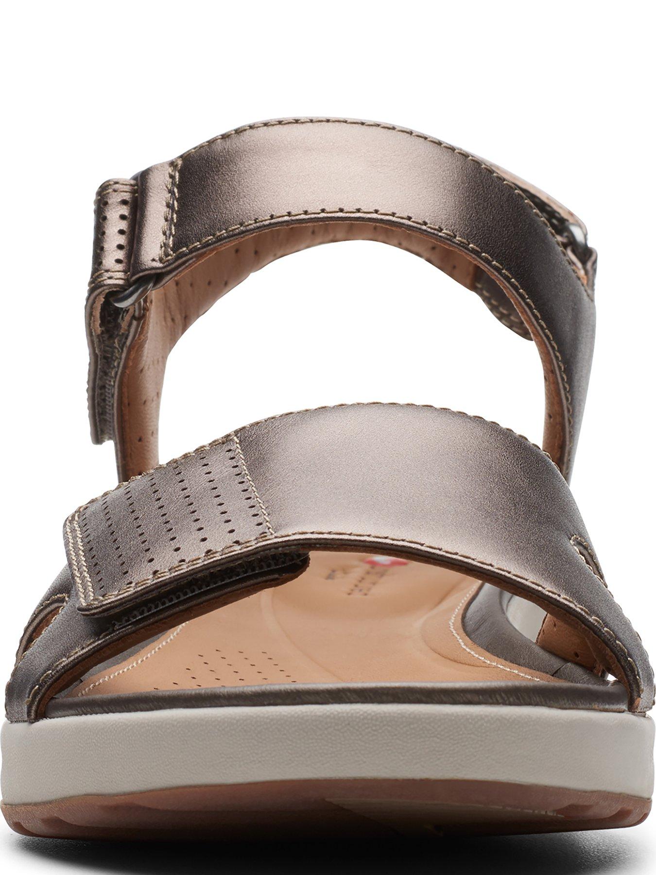 clarks un adorn calm sandals