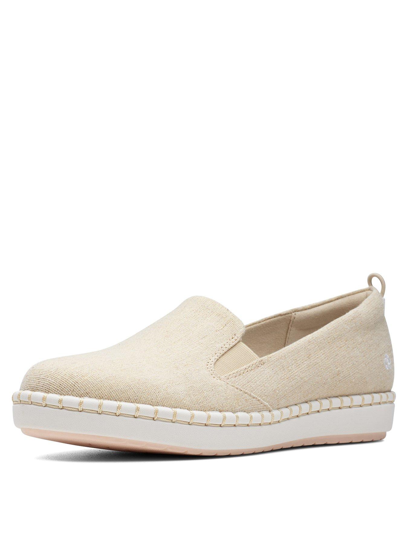 clarks soft cushion cloudsteppers