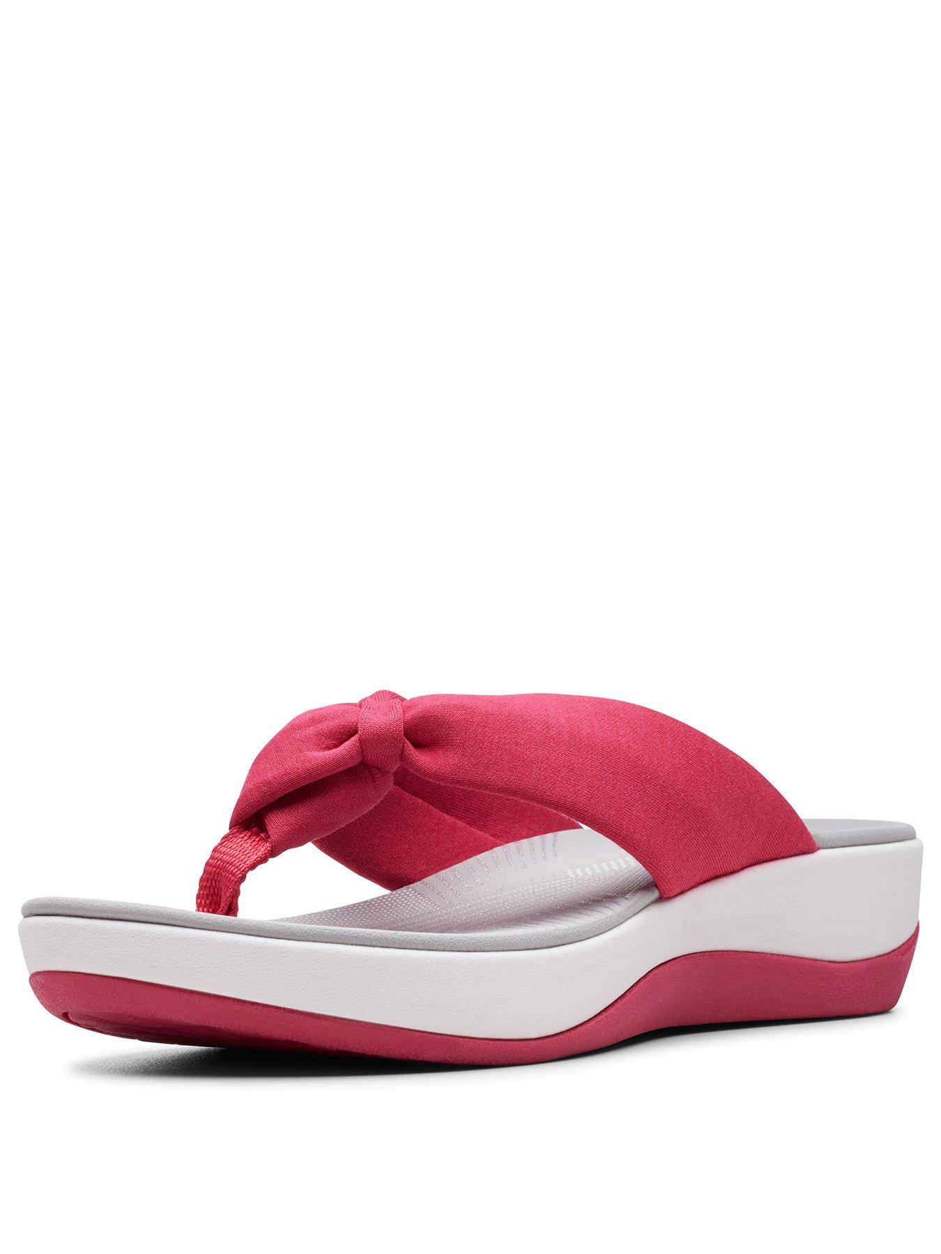 clarks flip flops uk