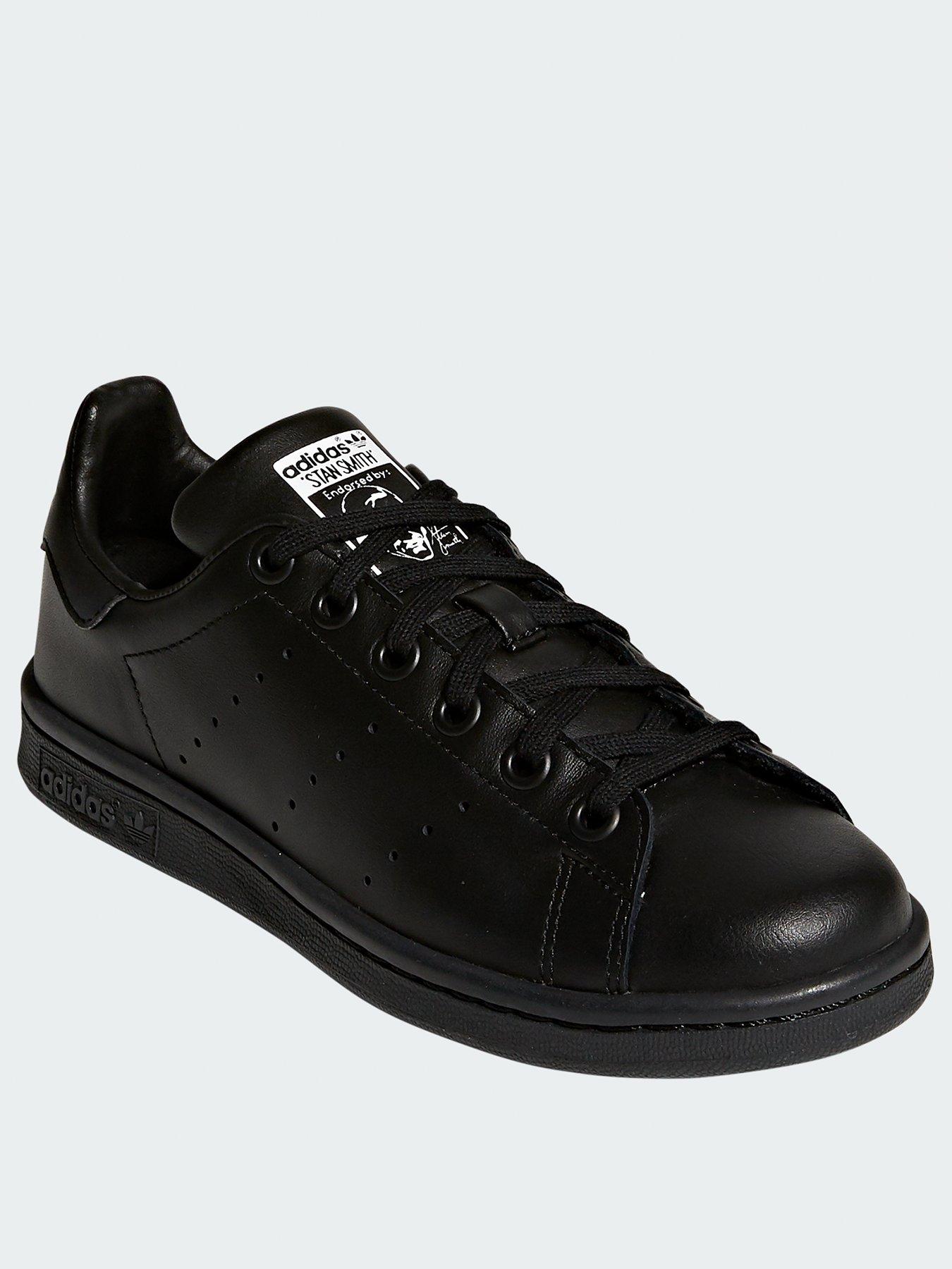 stan smith black black