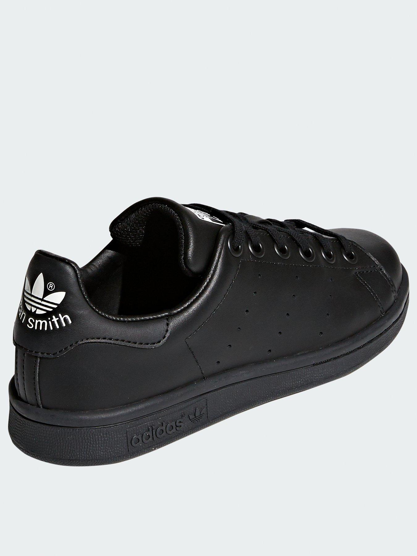 stan smith black junior