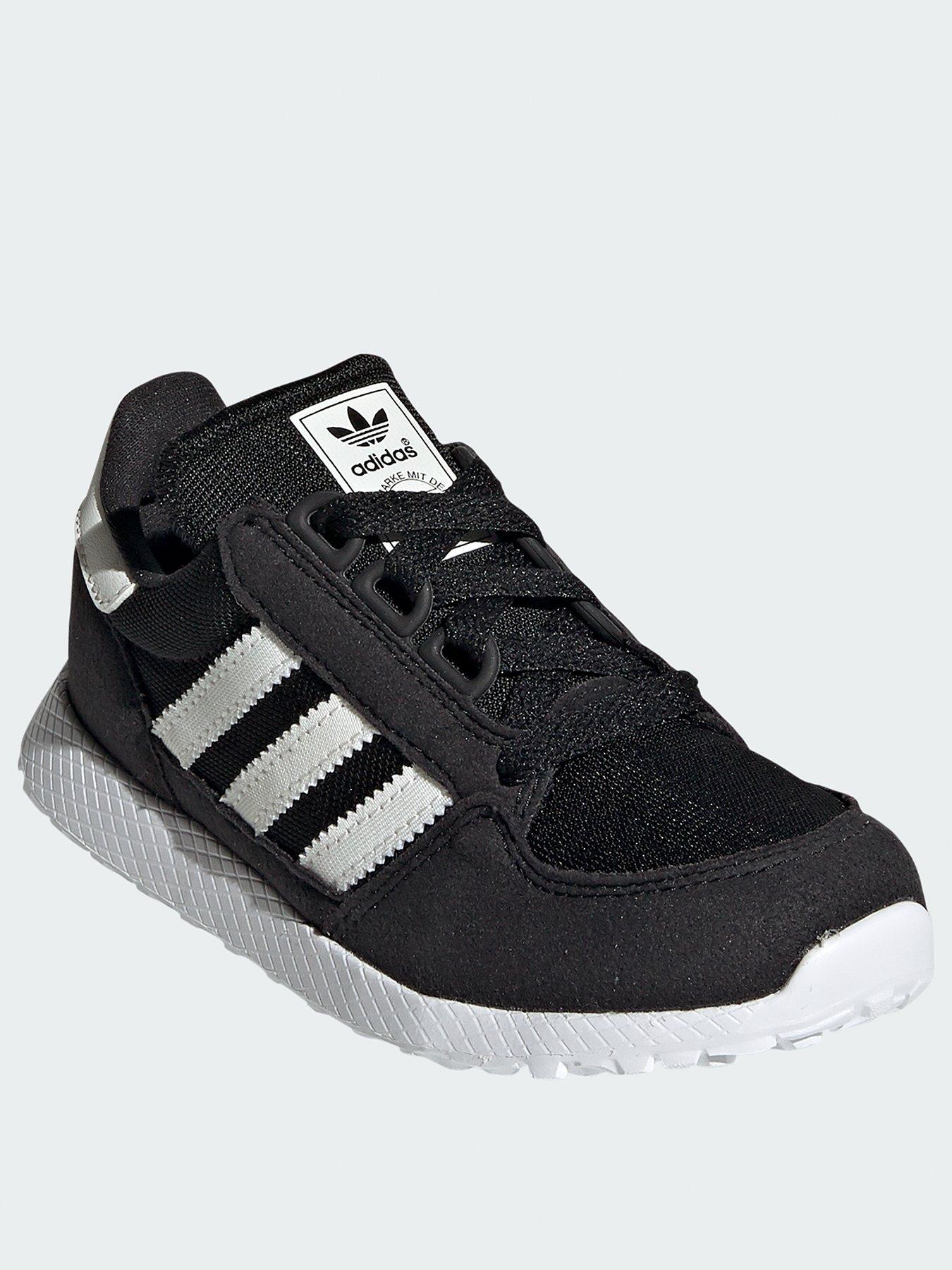 childrens adidas trainers