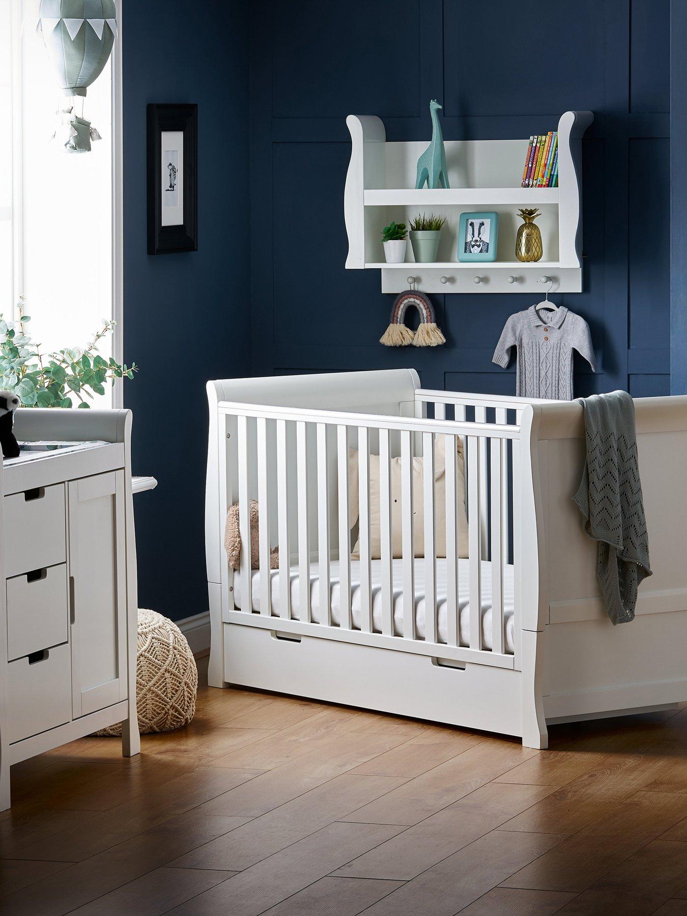 undefined Stamford Classic Sleigh 2-Piece Nursery Furniture Set
