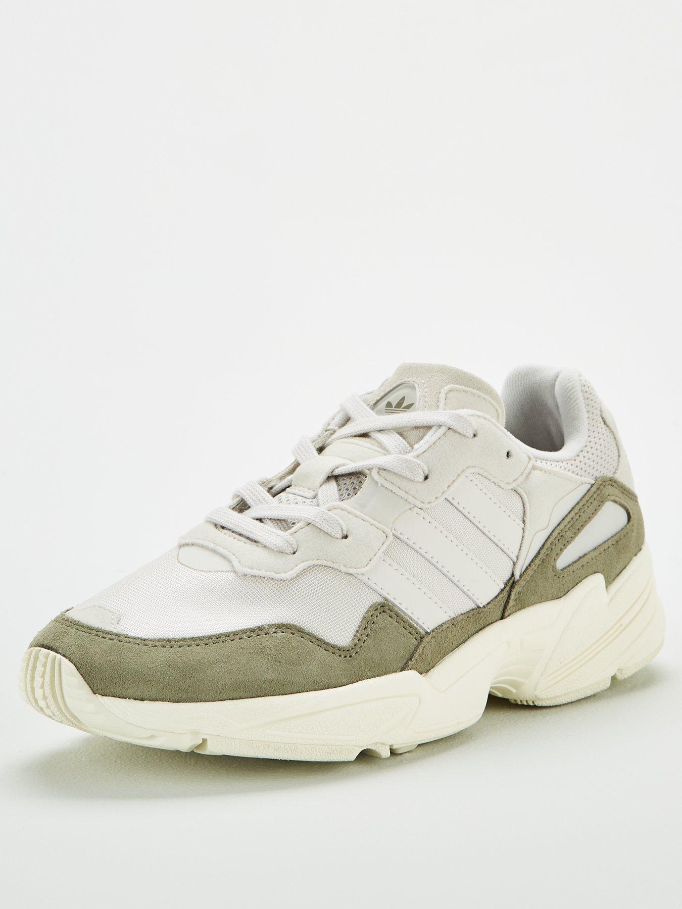 adidas torsion yung