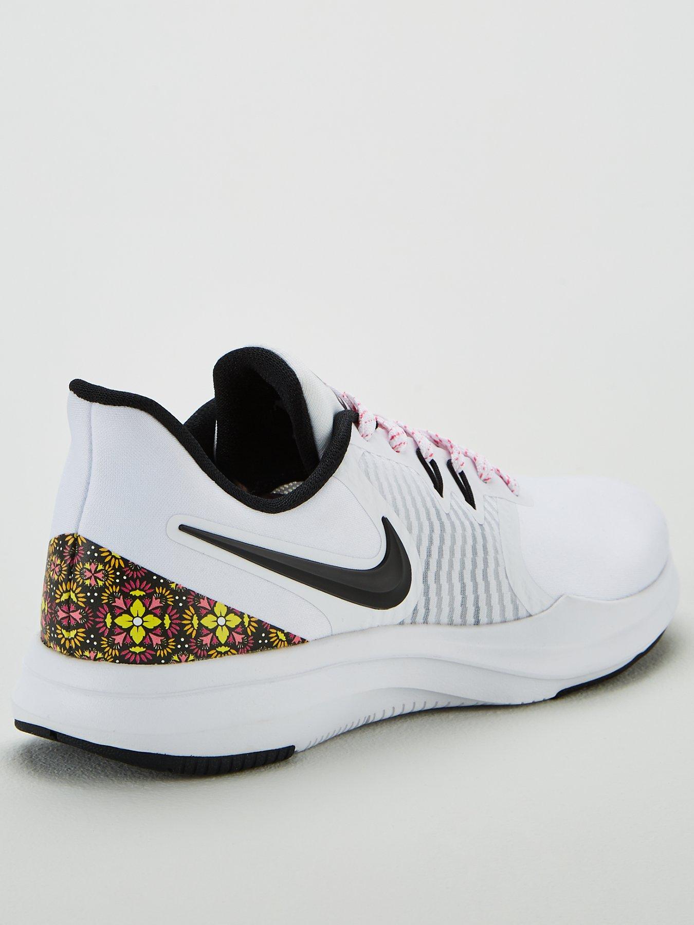 w nike in season tr 8