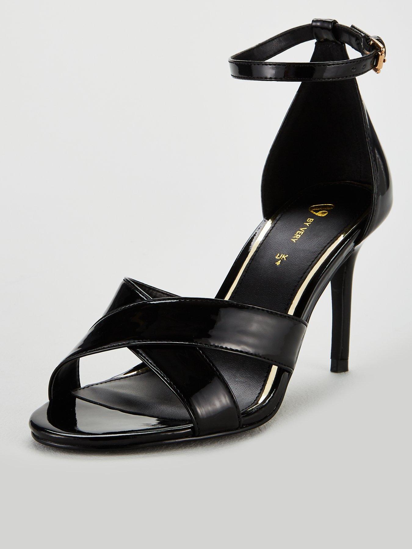 black and white mid heel shoes