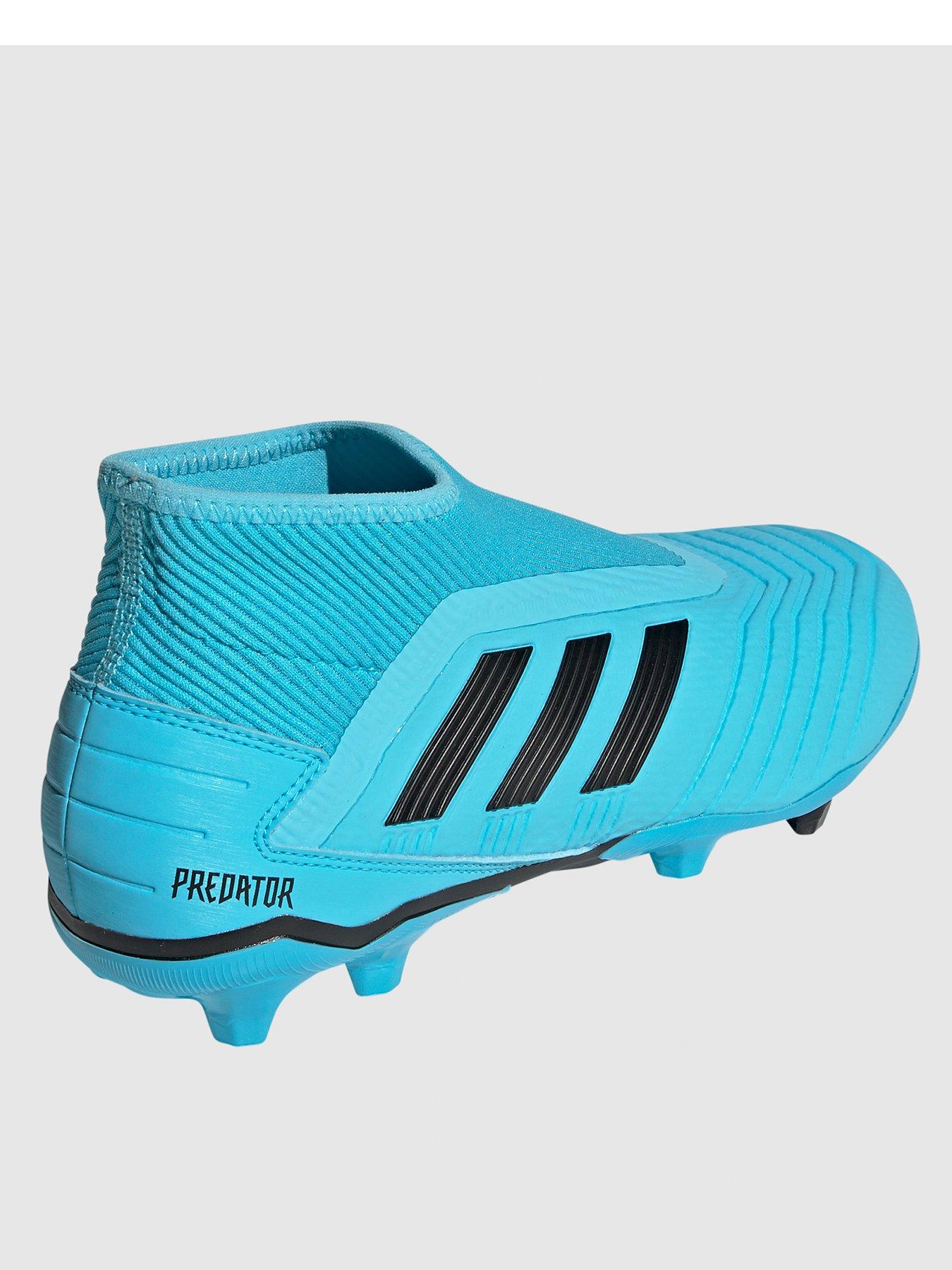 predator football boots blue