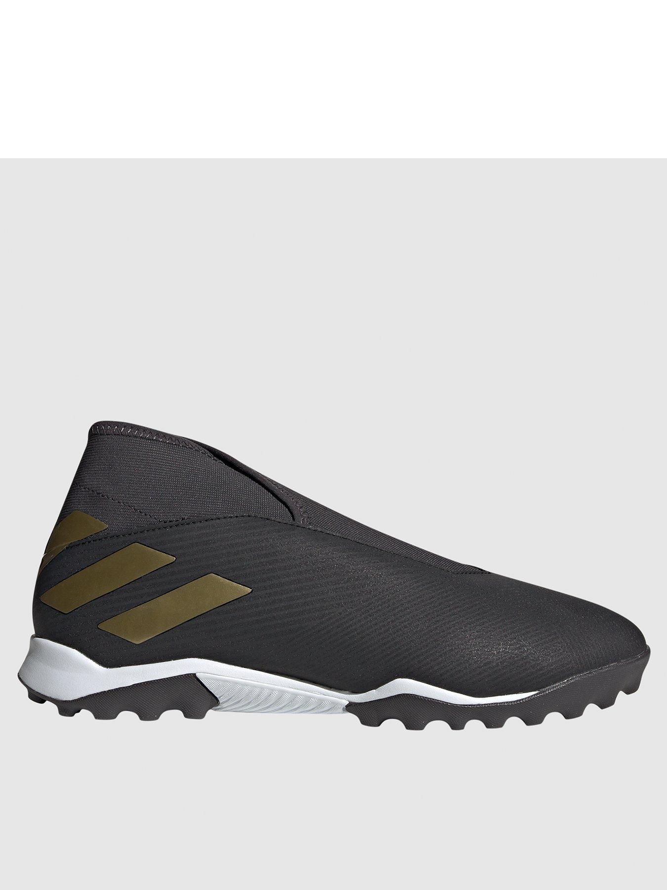 laceless football boots astro