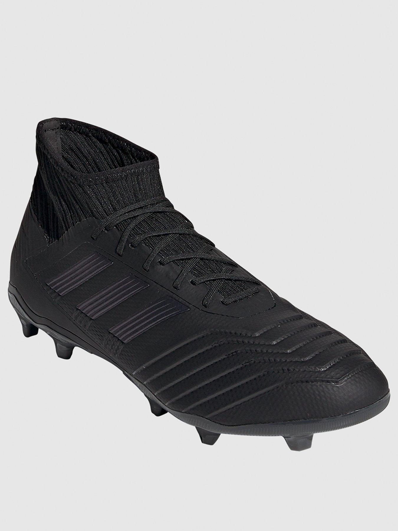 predator boots black