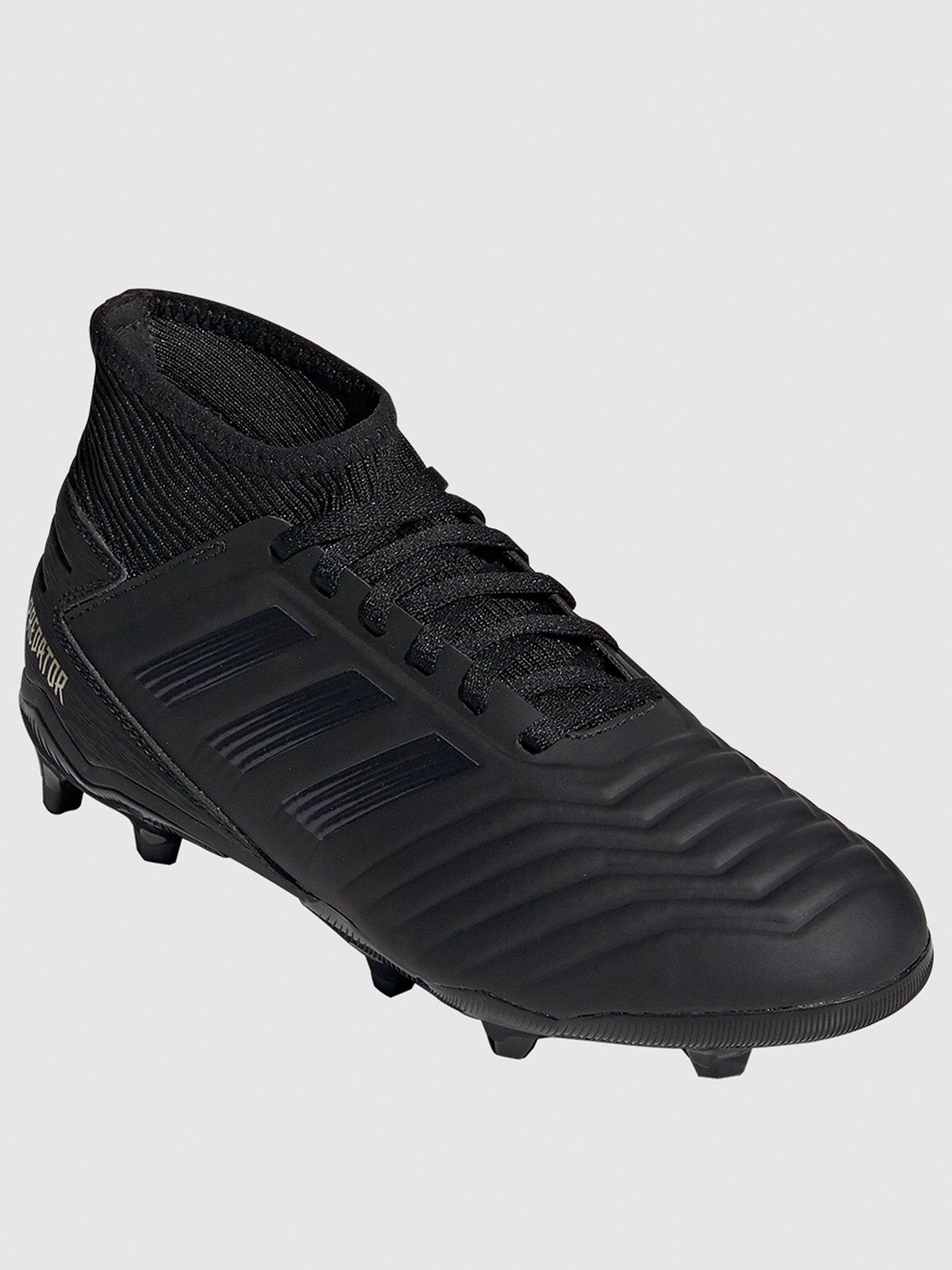 predator football boots junior