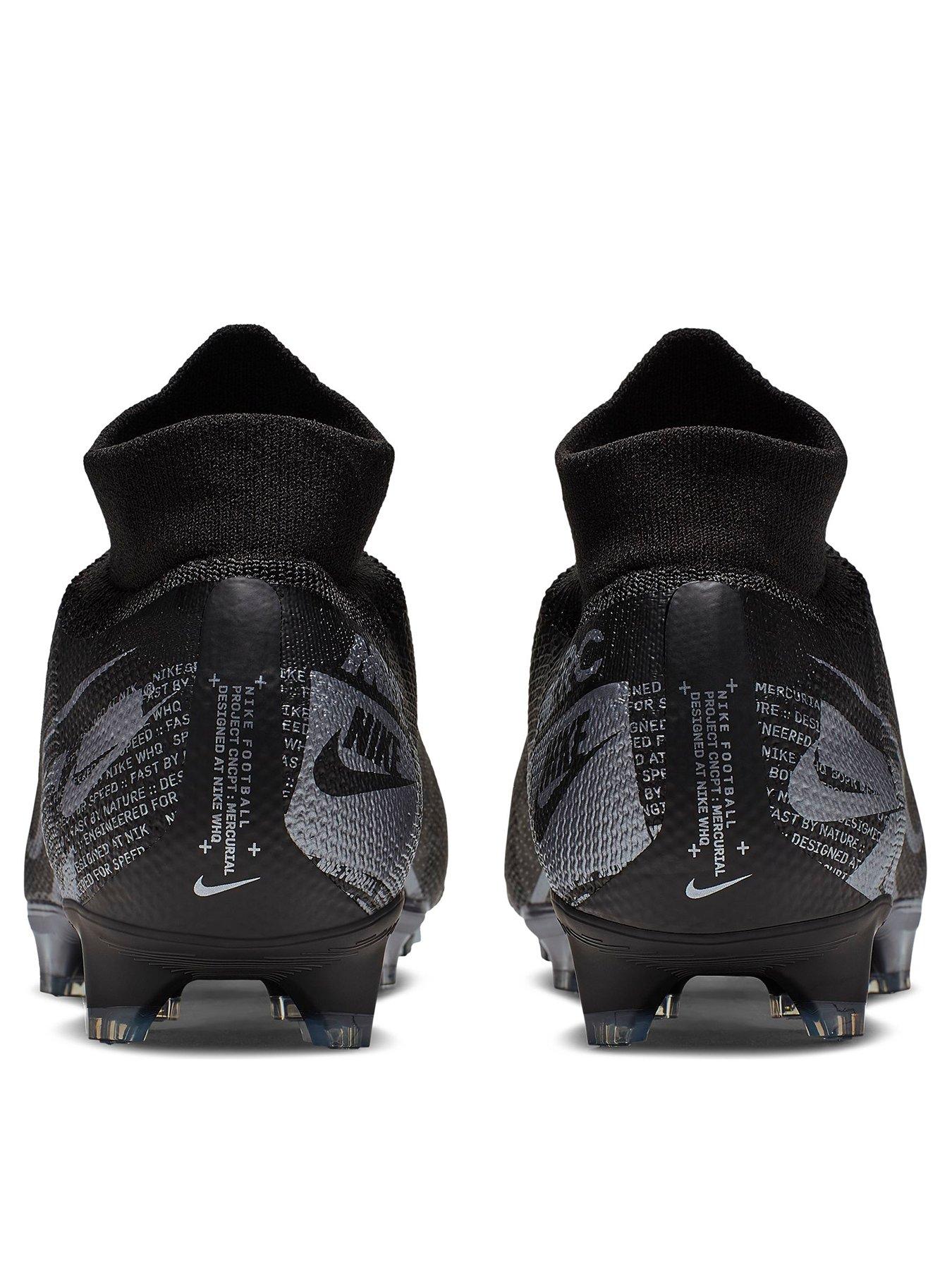 Nike Superfly 6 Pro LVL UP FG Football boots for terrain.