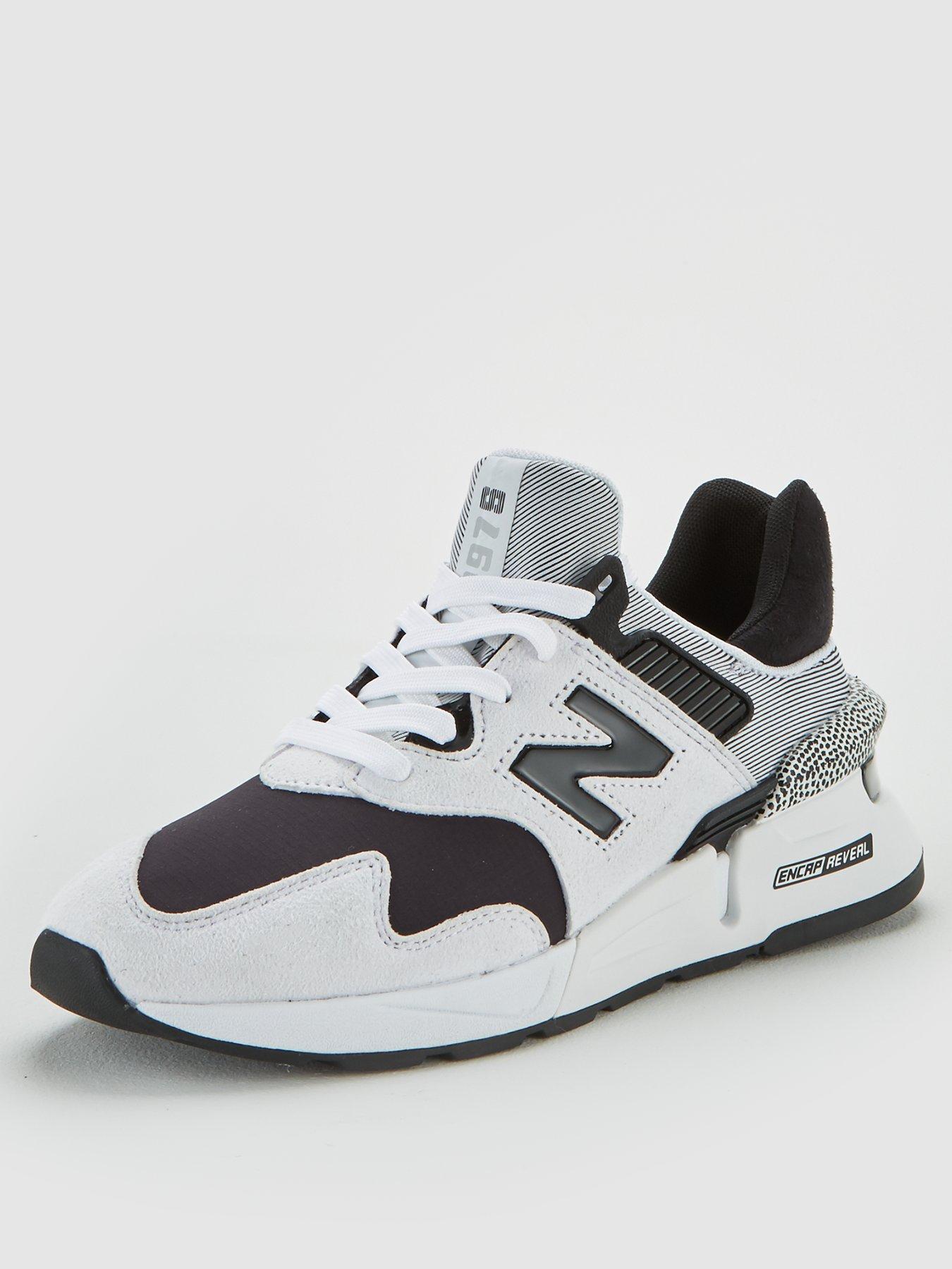 new balance 997s trainers in black & white