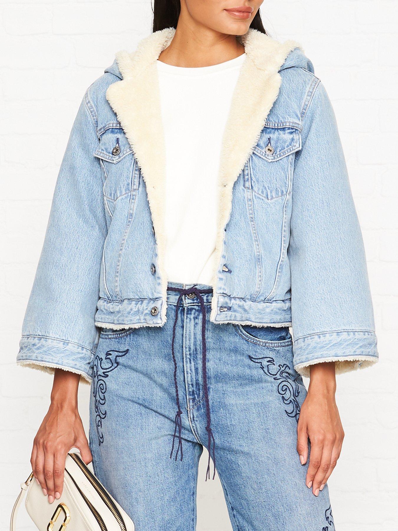 levi's cropped sherpa trucker jacket