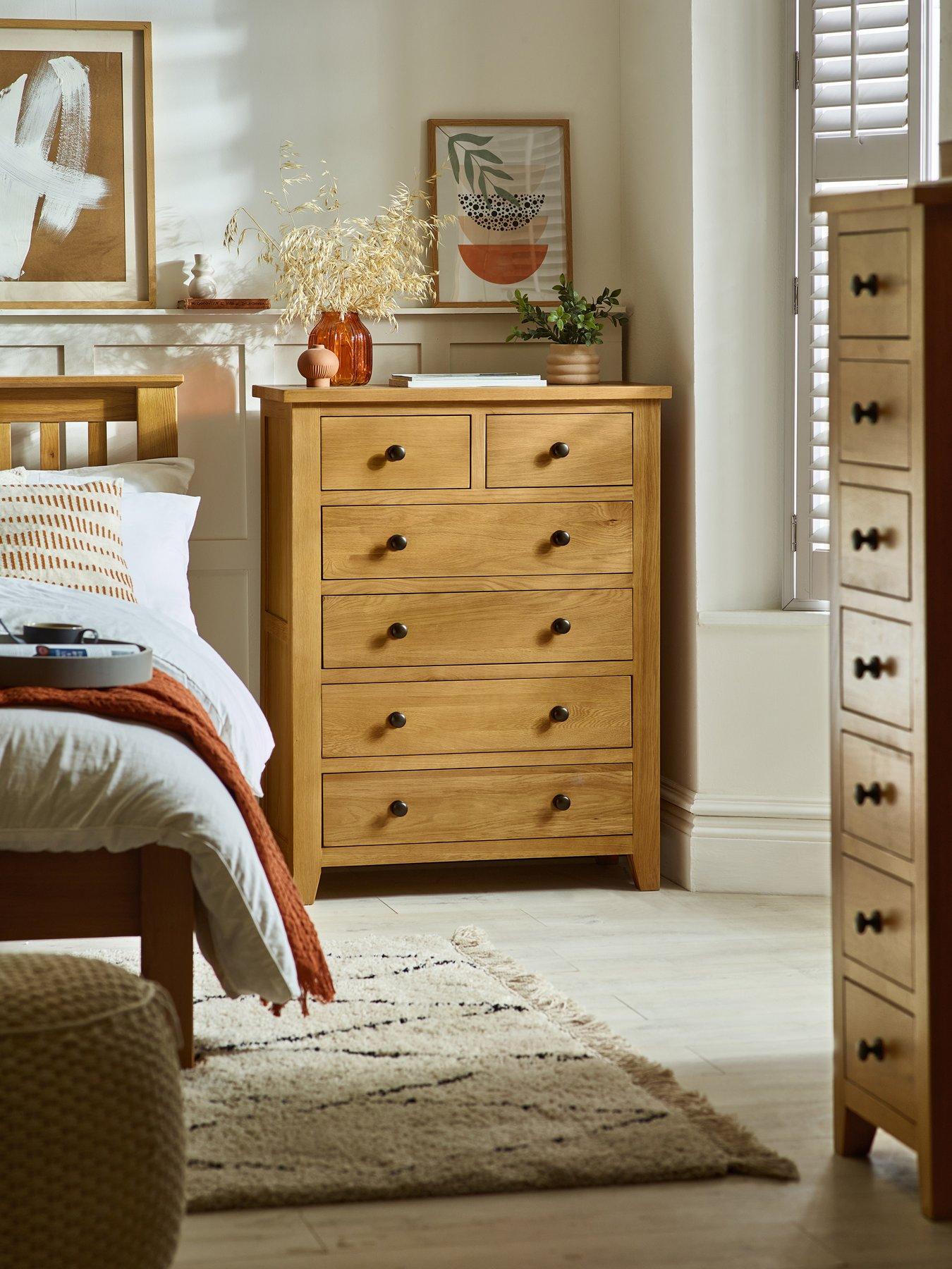 Julian Bowen Marlborough Ready Assembled 4 + 2 Drawer Chest