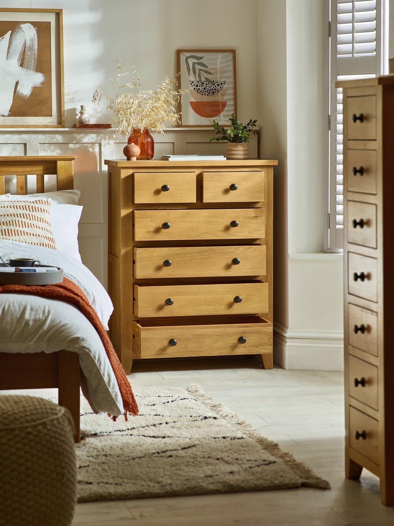 Image 3 of 6 of Julian Bowen Marlborough Ready Assembled 4 + 2 Drawer Chest